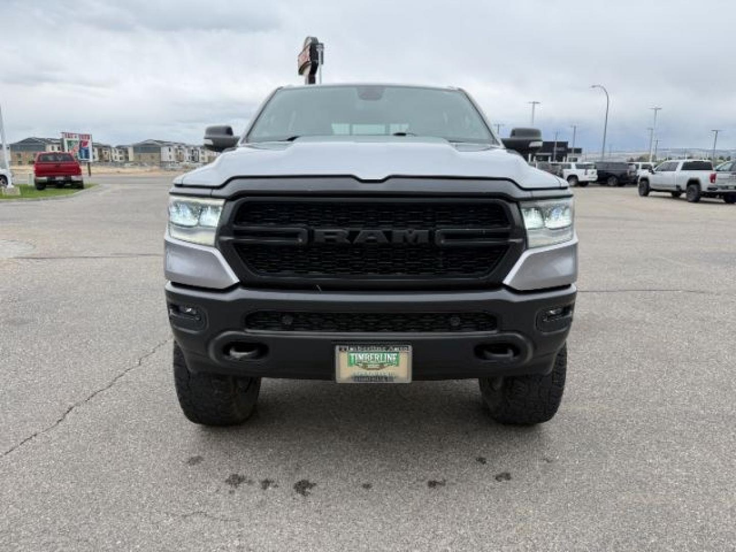2021 SILVER /Black Ram 1500 Lone Star Crew Cab 4x4 5'7 Box (1C6SRFFT6MN) with an HEMI 5.7L V-8 variable valve control engine, AUTOMATIC transmission, located at 1235 N Woodruff Ave., Idaho Falls, 83401, (208) 523-1053, 43.507172, -112.000488 - At Timberline Auto, finding a great deal on your next vehicle is always easy! Our experienced sales staff goal is to help find you the right vehicle at the right price! Our knowledgeable finance department has options for almost any credit score. We offer extended service contract options to prot - Photo#39