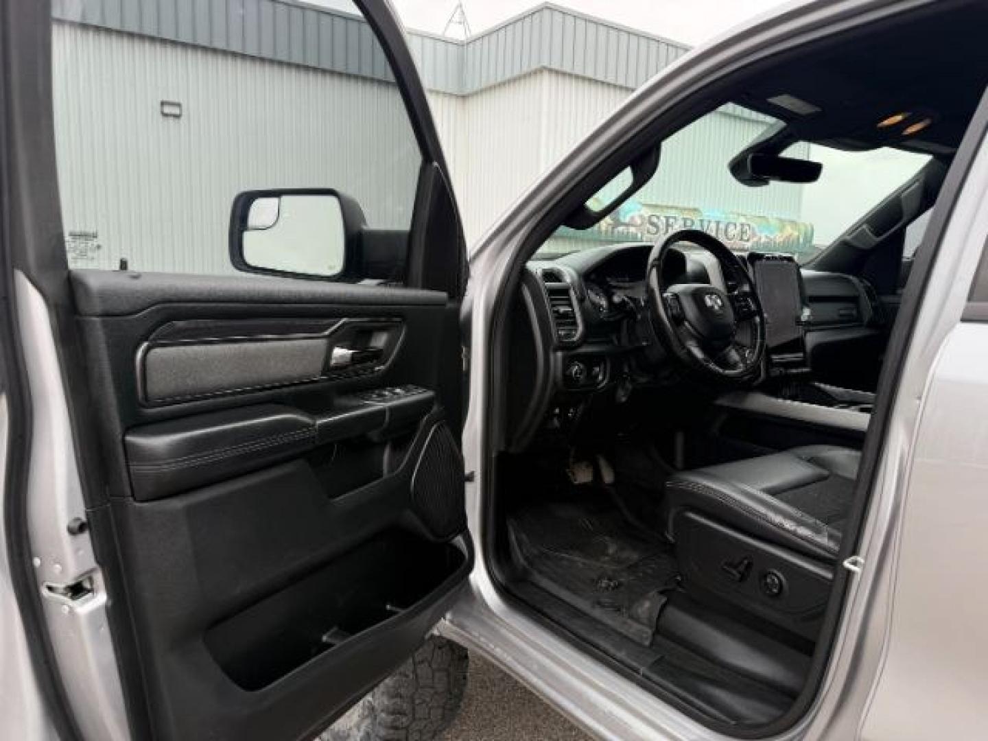 2021 SILVER /Black Ram 1500 Lone Star Crew Cab 4x4 5'7 Box (1C6SRFFT6MN) with an HEMI 5.7L V-8 variable valve control engine, AUTOMATIC transmission, located at 1235 N Woodruff Ave., Idaho Falls, 83401, (208) 523-1053, 43.507172, -112.000488 - At Timberline Auto, finding a great deal on your next vehicle is always easy! Our experienced sales staff goal is to help find you the right vehicle at the right price! Our knowledgeable finance department has options for almost any credit score. We offer extended service contract options to prot - Photo#41