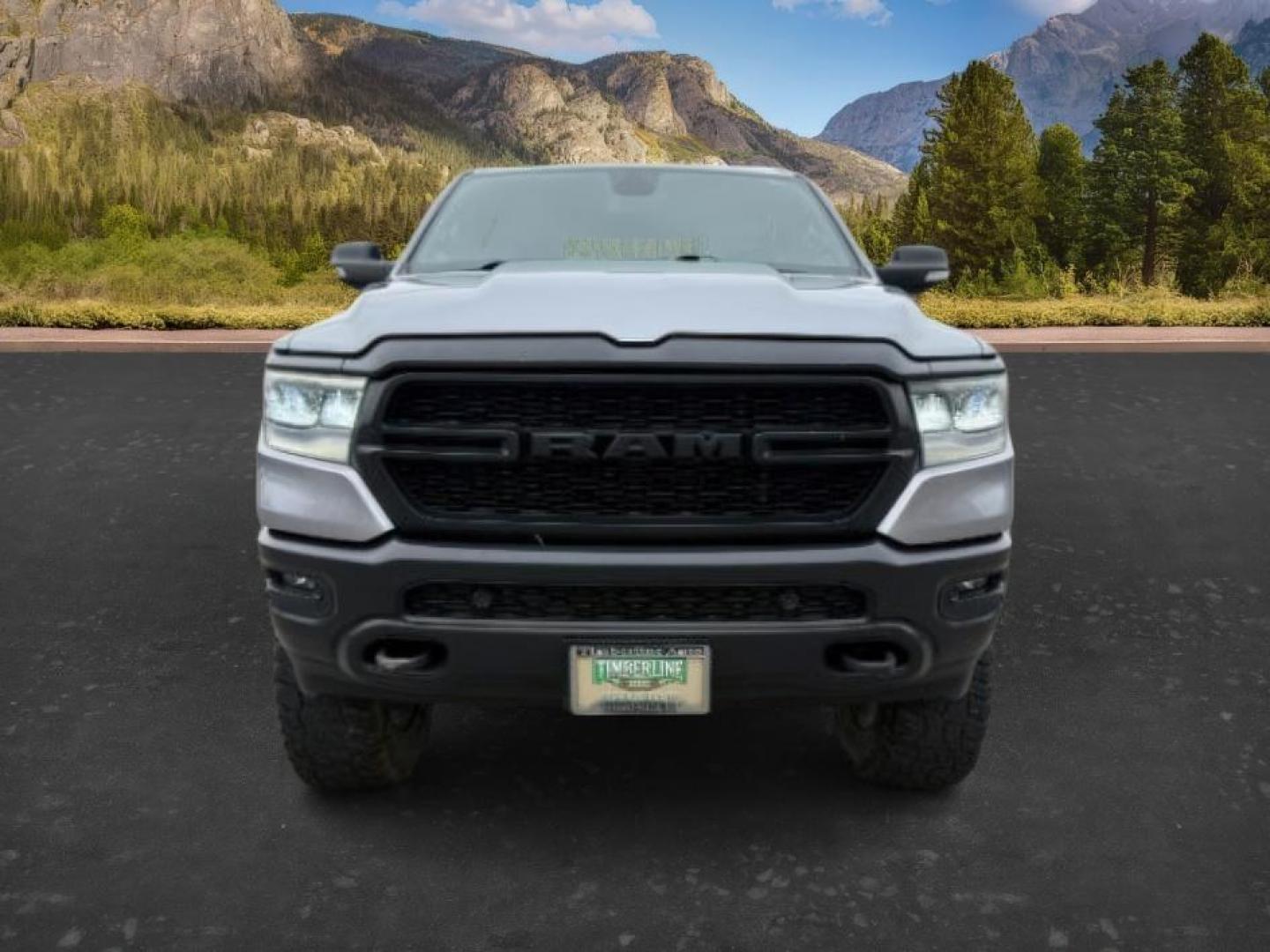 2021 SILVER /Black Ram 1500 Lone Star Crew Cab 4x4 5'7 Box (1C6SRFFT6MN) with an HEMI 5.7L V-8 variable valve control engine, AUTOMATIC transmission, located at 1235 N Woodruff Ave., Idaho Falls, 83401, (208) 523-1053, 43.507172, -112.000488 - At Timberline Auto, finding a great deal on your next vehicle is always easy! Our experienced sales staff goal is to help find you the right vehicle at the right price! Our knowledgeable finance department has options for almost any credit score. We offer extended service contract options to prot - Photo#9