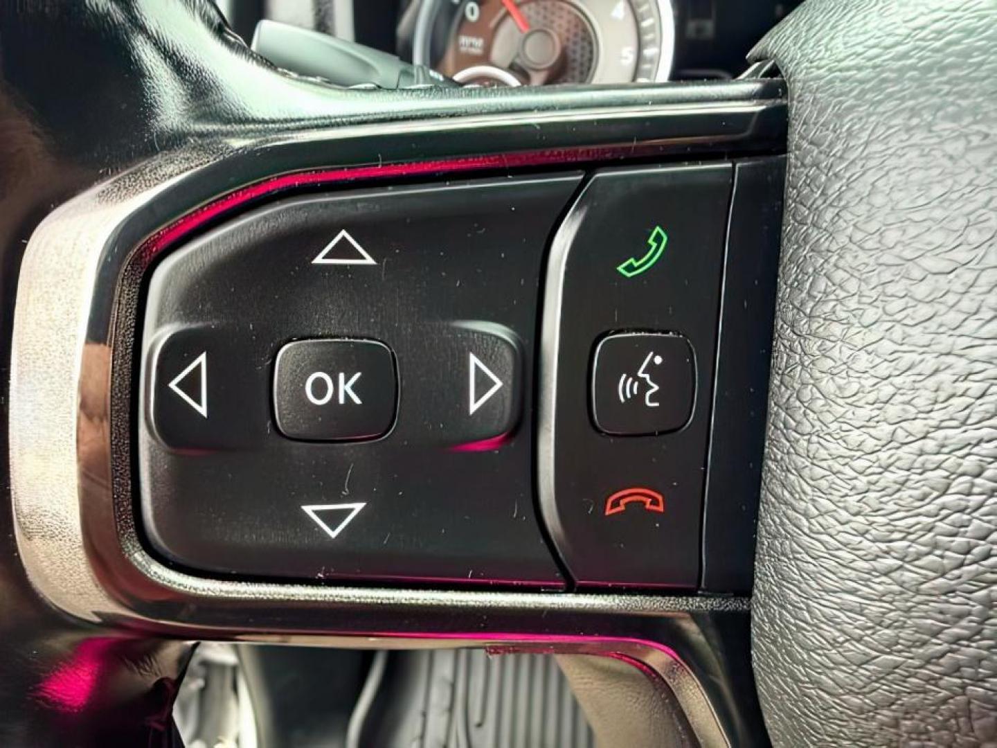 2021 SILVER /Black Ram 1500 Lone Star Crew Cab 4x4 5'7 Box (1C6SRFFT6MN) with an HEMI 5.7L V-8 variable valve control engine, AUTOMATIC transmission, located at 1235 N Woodruff Ave., Idaho Falls, 83401, (208) 523-1053, 43.507172, -112.000488 - At Timberline Auto, finding a great deal on your next vehicle is always easy! Our experienced sales staff goal is to help find you the right vehicle at the right price! Our knowledgeable finance department has options for almost any credit score. We offer extended service contract options to prot - Photo#20