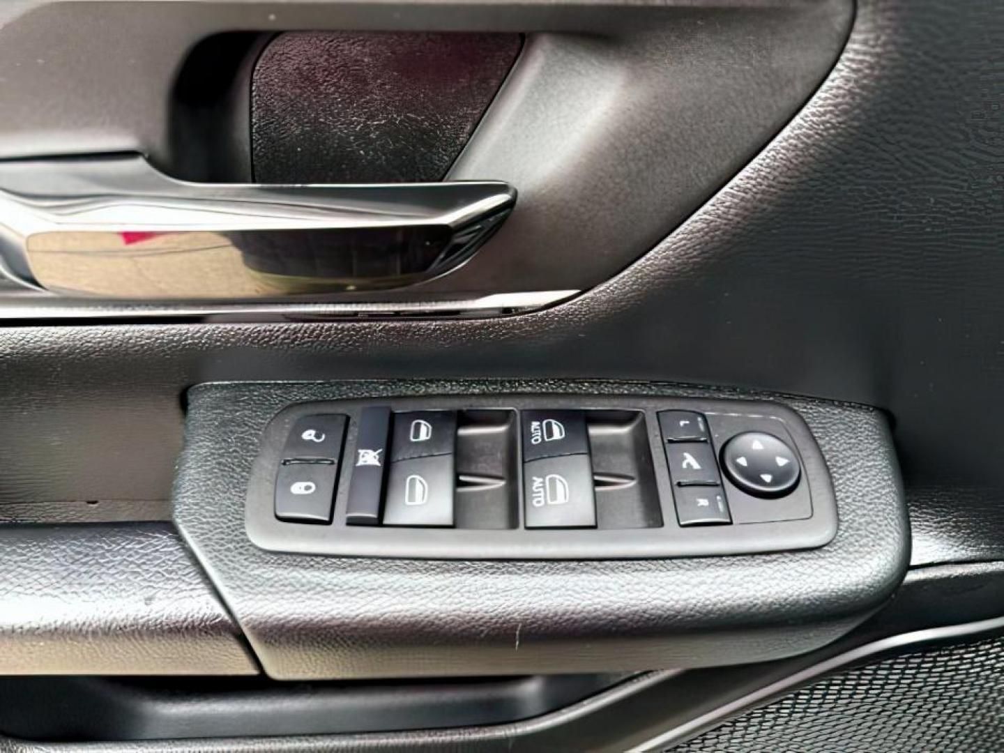 2021 SILVER /Black Ram 1500 Lone Star Crew Cab 4x4 5'7 Box (1C6SRFFT6MN) with an HEMI 5.7L V-8 variable valve control engine, AUTOMATIC transmission, located at 1235 N Woodruff Ave., Idaho Falls, 83401, (208) 523-1053, 43.507172, -112.000488 - At Timberline Auto, finding a great deal on your next vehicle is always easy! Our experienced sales staff goal is to help find you the right vehicle at the right price! Our knowledgeable finance department has options for almost any credit score. We offer extended service contract options to prot - Photo#23