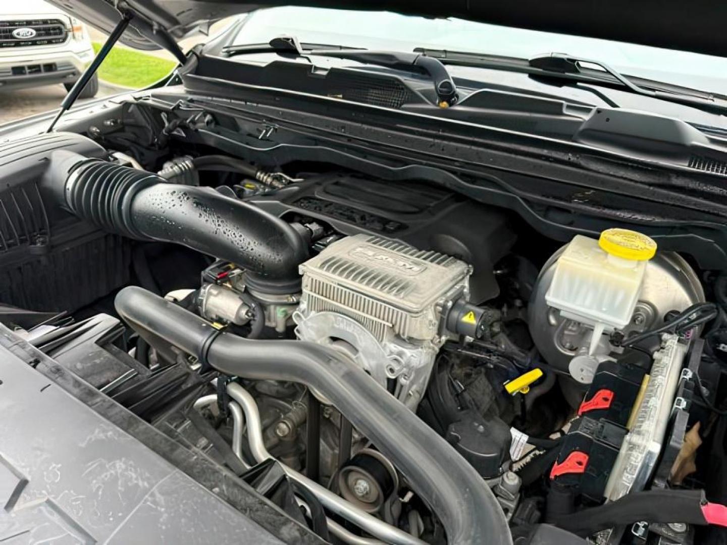 2021 SILVER /Black Ram 1500 Lone Star Crew Cab 4x4 5'7 Box (1C6SRFFT6MN) with an HEMI 5.7L V-8 variable valve control engine, AUTOMATIC transmission, located at 1235 N Woodruff Ave., Idaho Falls, 83401, (208) 523-1053, 43.507172, -112.000488 - At Timberline Auto, finding a great deal on your next vehicle is always easy! Our experienced sales staff goal is to help find you the right vehicle at the right price! Our knowledgeable finance department has options for almost any credit score. We offer extended service contract options to prot - Photo#29