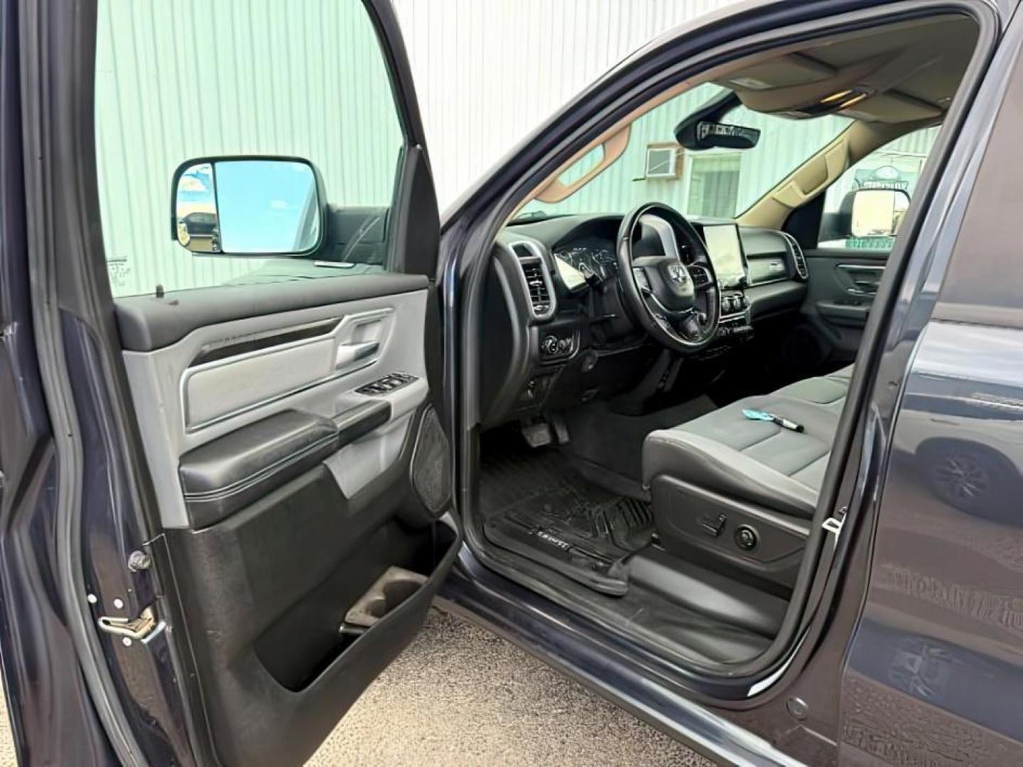 2019 GRAY /CLOTH Ram 1500 Crew Cab (1C6SRFMTXKN) with an 57L V8 engine, Automatic transmission, located at 1175 N Woodruff Ave, Idaho Falls, ID, 83401, 43.506901, -111.999657 - At Timberline Auto, finding a great deal on your next vehicle is always easy! Our experienced sales staff goal is to help find you the right vehicle at the right price! Our knowledgeable finance department has options for almost any credit score. We offer extended service contract options to prot - Photo#12