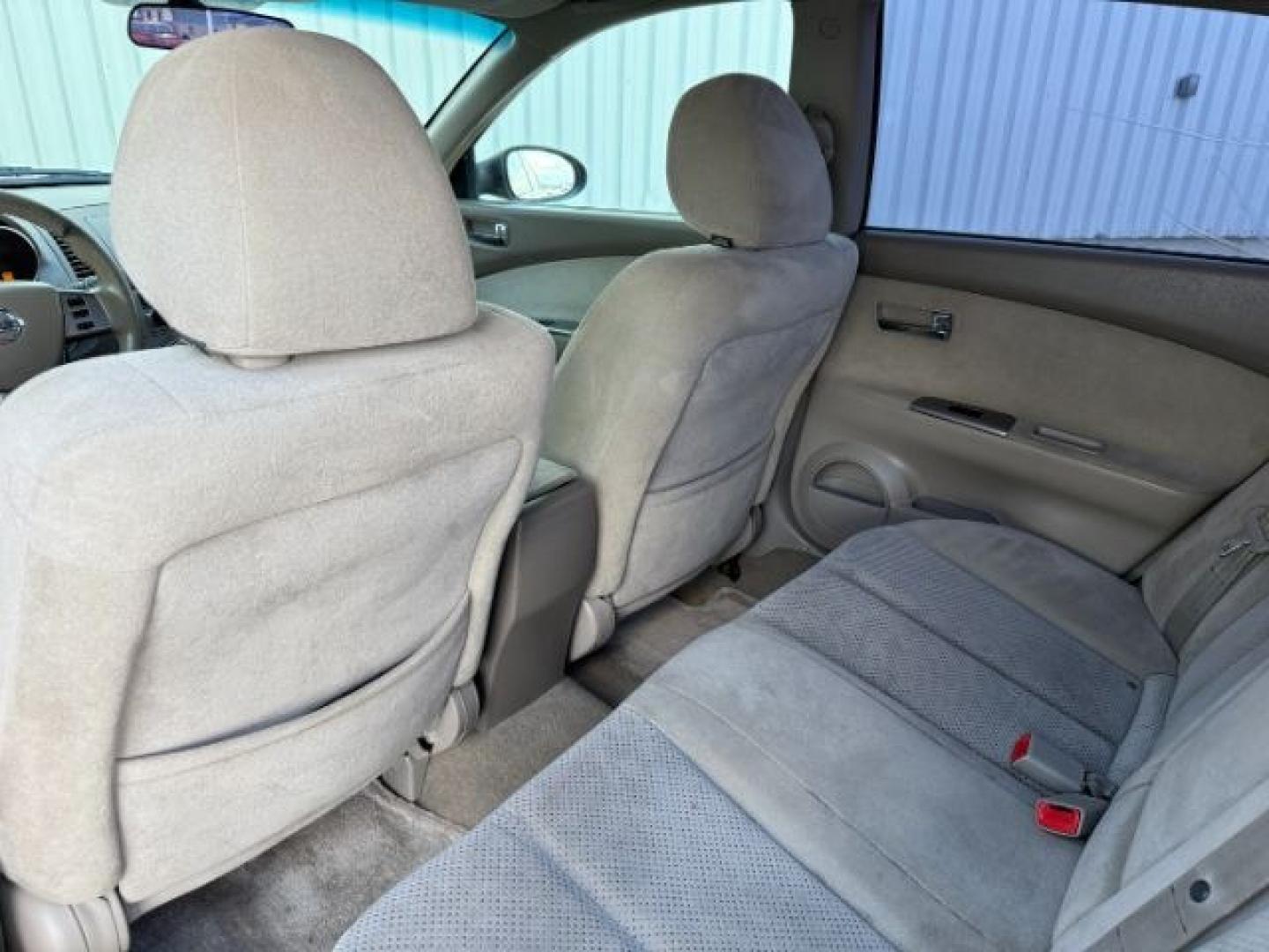 2006 RED /Charcoal Nissan Altima (1N4AL11D16N) with an 25L I-4 DOHC engine, Automatic transmission, located at 1175 N Woodruff Ave, Idaho Falls, ID, 83401, 43.506901, -111.999657 - At Timberline Auto, finding a great deal on your next vehicle is always easy! Our experienced sales staff goal is to help find you the right vehicle at the right price! Our knowledgeable finance department has options for almost any credit score. We offer extended service contract options to prot - Photo#42