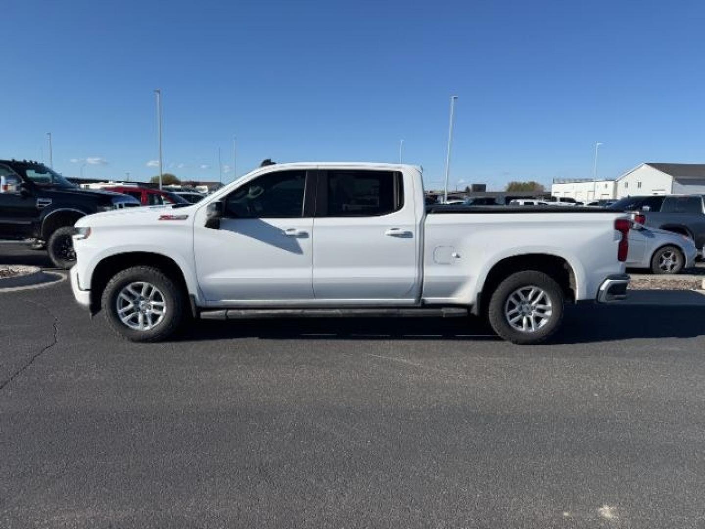 2020 WHITE /LEATHER Chevrolet Silverado 1500 (3GCUYEET1LG) with an 30L I6 TURBO DIESEL engine, Automatic transmission, located at 1175 N Woodruff Ave, Idaho Falls, ID, 83401, 43.506901, -111.999657 - At Timberline Auto, finding a great deal on your next vehicle is always easy! Our experienced sales staff goal is to help find you the right vehicle at the right price! Our knowledgeable finance department has options for almost any credit score. We offer extended service contract options to prot - Photo#1