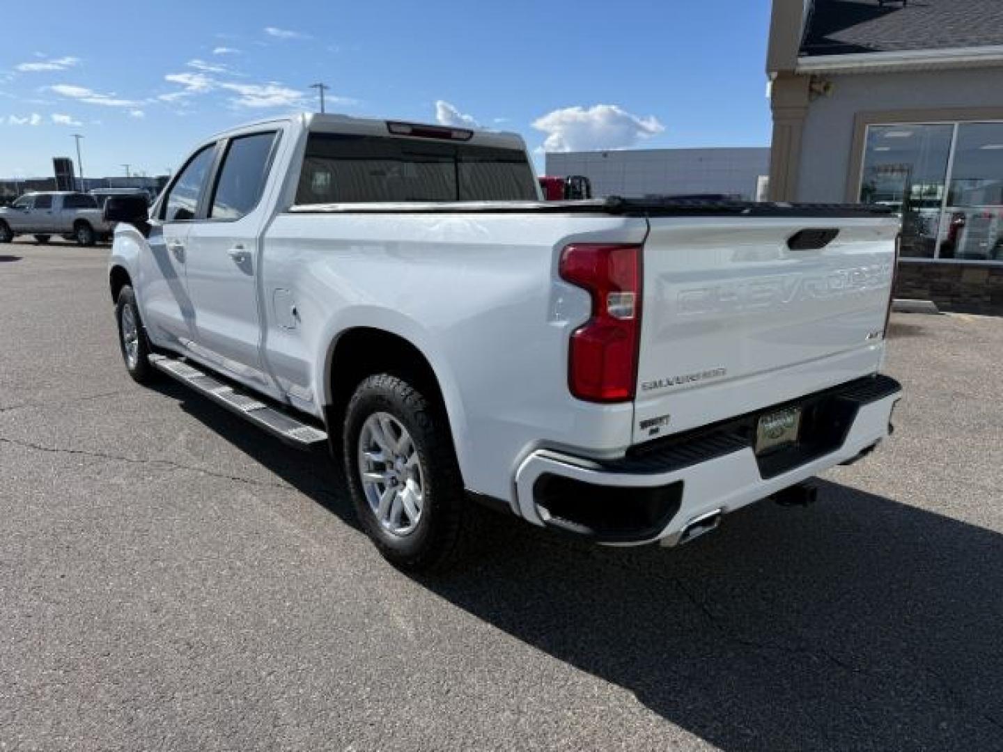 2020 WHITE /LEATHER Chevrolet Silverado 1500 RST (3GCUYEET1LG) with an 3.0L I6 TURBO DIESEL engine, AUTOMATIC transmission, located at 1235 N Woodruff Ave., Idaho Falls, 83401, (208) 523-1053, 43.507172, -112.000488 - Photo#32