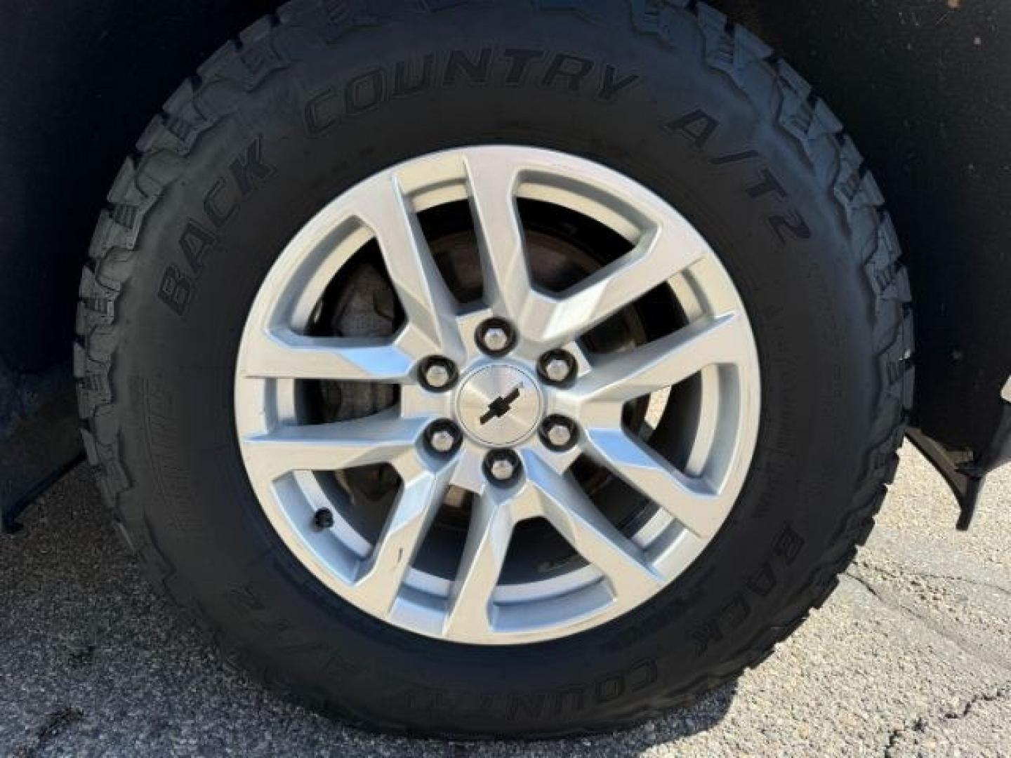 2020 WHITE /LEATHER Chevrolet Silverado 1500 RST (3GCUYEET1LG) with an 3.0L I6 TURBO DIESEL engine, AUTOMATIC transmission, located at 1235 N Woodruff Ave., Idaho Falls, 83401, (208) 523-1053, 43.507172, -112.000488 - Photo#41