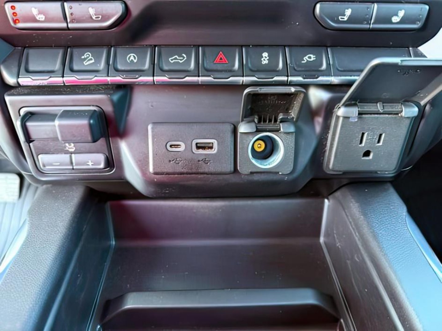 2020 WHITE /LEATHER Chevrolet Silverado 1500 RST (3GCUYEET1LG) with an 3.0L I6 TURBO DIESEL engine, AUTOMATIC transmission, located at 1235 N Woodruff Ave., Idaho Falls, 83401, (208) 523-1053, 43.507172, -112.000488 - Photo#19