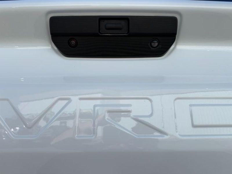 2020 Summit White /Jet Black Chevrolet Silverado RST (3GCUYEET1LG) with an 6 Cyl, 3.0L engine, 10-speed automatic transmission, located at 1175 N Woodruff Ave, Idaho Falls, ID, 83401, 43.506901, -111.999657 - <b>Vehicle Details</b><br>Looking for a capable full-size truck with modern style and strong diesel performance? This pre-owned 2020 Chevrolet Silverado 1500 RST with 4WD is ready for work, play, and everything in between. Powered by a 6 Cyl, 3.0L Diesel engine, this Chevrolet Silverado delivers con- Photo#4