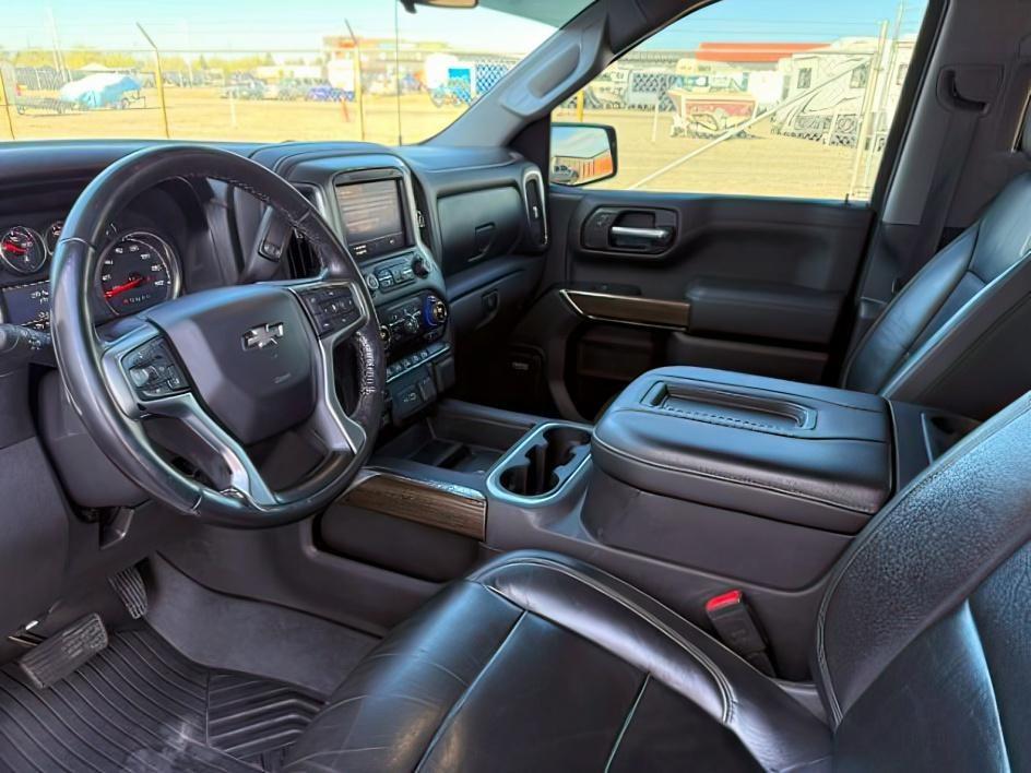 2020 Summit White /Jet Black Chevrolet Silverado RST (3GCUYEET1LG) with an 6 Cyl, 3.0L engine, 10-speed automatic transmission, located at 1175 N Woodruff Ave, Idaho Falls, ID, 83401, 43.506901, -111.999657 - <b>Vehicle Details</b><br>Looking for a capable full-size truck with modern style and strong diesel performance? This pre-owned 2020 Chevrolet Silverado 1500 RST with 4WD is ready for work, play, and everything in between. Powered by a 6 Cyl, 3.0L Diesel engine, this Chevrolet Silverado delivers con- Photo#44