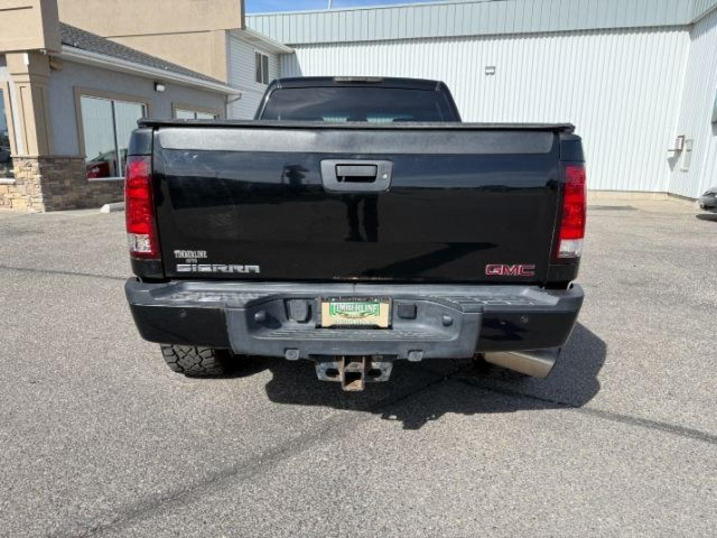 2011 Onyx Black /Ebony Leather Interior GMC Sierra 2500HD Denali Crew Cab 4WD (1GT125C83BF) with an 6.6L V8 OHV 32V TURBO DIESEL engine, 6-Speed Automatic transmission, located at 1235 N Woodruff Ave., Idaho Falls, 83401, (208) 523-1053, 43.507172, -112.000488 - At Timberline Auto, finding a great deal on your next vehicle is always easy! Our experienced sales staff goal is to help find you the right vehicle at the right price! Our knowledgeable finance department has options for almost any credit score. We offer extended service contract options to prot - Photo#28