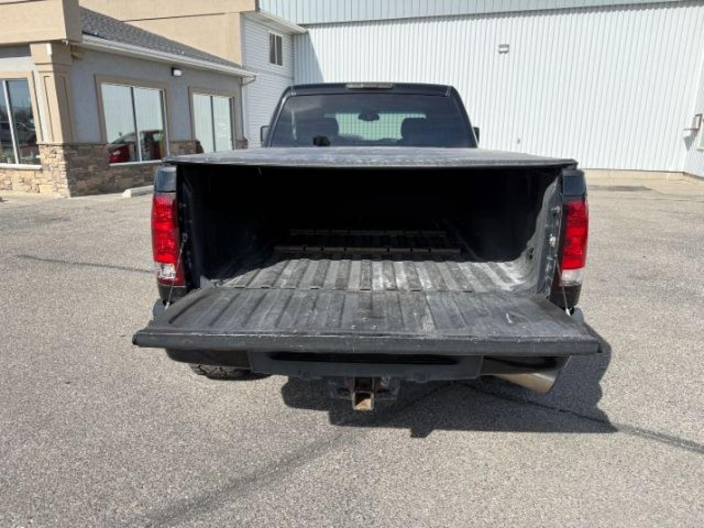 2011 Onyx Black /Ebony Leather Interior GMC Sierra 2500HD Denali Crew Cab 4WD (1GT125C83BF) with an 6.6L V8 OHV 32V TURBO DIESEL engine, 6-Speed Automatic transmission, located at 1235 N Woodruff Ave., Idaho Falls, 83401, (208) 523-1053, 43.507172, -112.000488 - At Timberline Auto, finding a great deal on your next vehicle is always easy! Our experienced sales staff goal is to help find you the right vehicle at the right price! Our knowledgeable finance department has options for almost any credit score. We offer extended service contract options to prot - Photo#29
