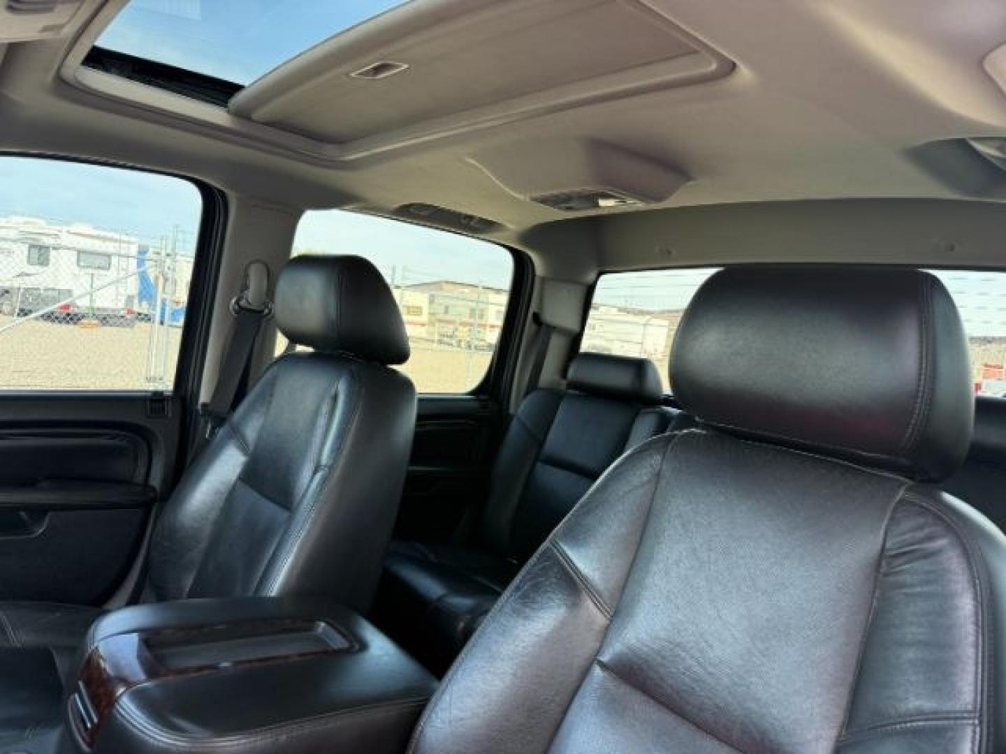 2011 Onyx Black /Ebony Leather Interior GMC Sierra 2500HD Denali Crew Cab 4WD (1GT125C83BF) with an 6.6L V8 OHV 32V TURBO DIESEL engine, 6-Speed Automatic transmission, located at 1235 N Woodruff Ave., Idaho Falls, 83401, (208) 523-1053, 43.507172, -112.000488 - At Timberline Auto, finding a great deal on your next vehicle is always easy! Our experienced sales staff goal is to help find you the right vehicle at the right price! Our knowledgeable finance department has options for almost any credit score. We offer extended service contract options to prot - Photo#45