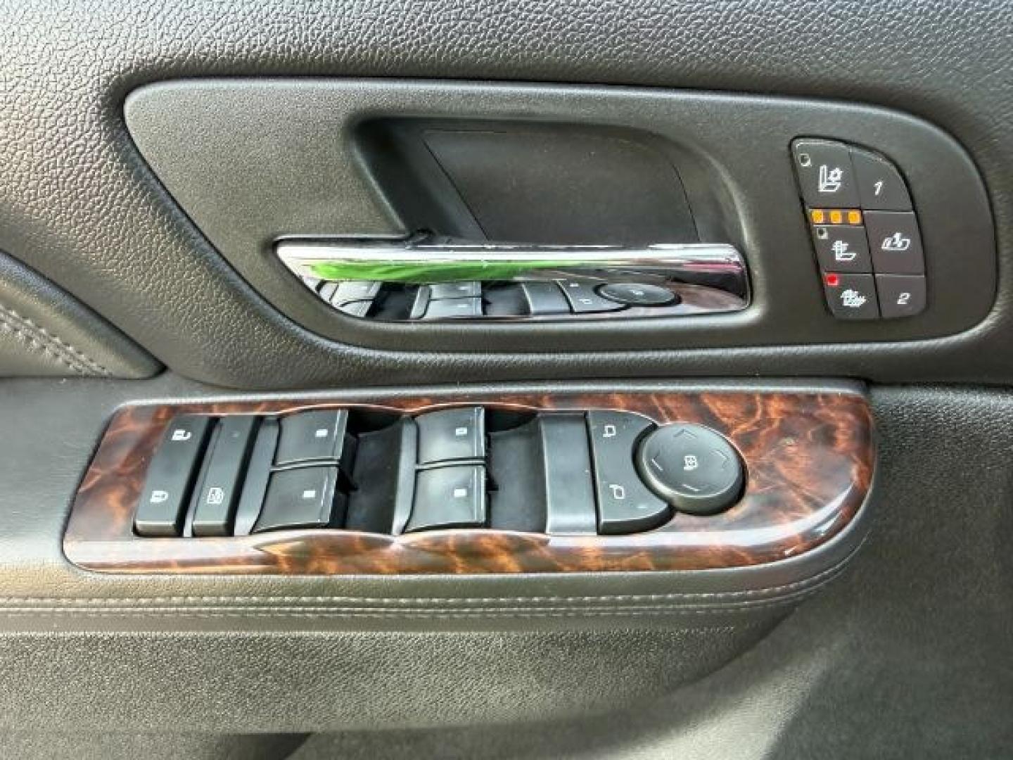 2011 Onyx Black /Ebony Leather Interior GMC Sierra 2500HD Denali Crew Cab 4WD (1GT125C83BF) with an 6.6L V8 OHV 32V TURBO DIESEL engine, 6-Speed Automatic transmission, located at 1235 N Woodruff Ave., Idaho Falls, 83401, (208) 523-1053, 43.507172, -112.000488 - At Timberline Auto, finding a great deal on your next vehicle is always easy! Our experienced sales staff goal is to help find you the right vehicle at the right price! Our knowledgeable finance department has options for almost any credit score. We offer extended service contract options to prot - Photo#46