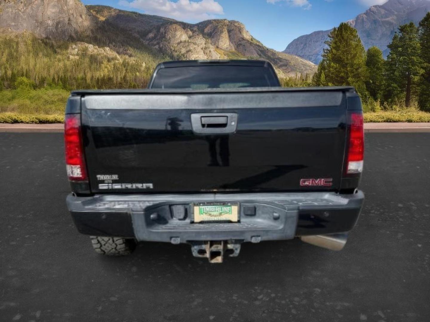 2011 Onyx Black /Ebony Leather Interior GMC Sierra 2500HD Denali Crew Cab 4WD (1GT125C83BF) with an 6.6L V8 OHV 32V TURBO DIESEL engine, 6-Speed Automatic transmission, located at 1235 N Woodruff Ave., Idaho Falls, 83401, (208) 523-1053, 43.507172, -112.000488 - At Timberline Auto, finding a great deal on your next vehicle is always easy! Our experienced sales staff goal is to help find you the right vehicle at the right price! Our knowledgeable finance department has options for almost any credit score. We offer extended service contract options to prot - Photo#3