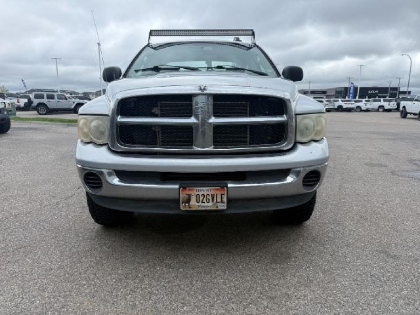 2004 SILVER /Dark Slate Gray Dodge Ram 2500 SLT (3D7KU28C54G) with an Cummins 5.9L I-6 diesel direct injection engine, AUTOMATIC transmission, located at 1235 N Woodruff Ave., Idaho Falls, 83401, (208) 523-1053, 43.507172, -112.000488 - At Timberline Auto, finding a great deal on your next vehicle is always easy! Our experienced sales staff goal is to help find you the right vehicle at the right price! Our knowledgeable finance department has options for almost any credit score. We offer extended service contract options to prot - Photo#29