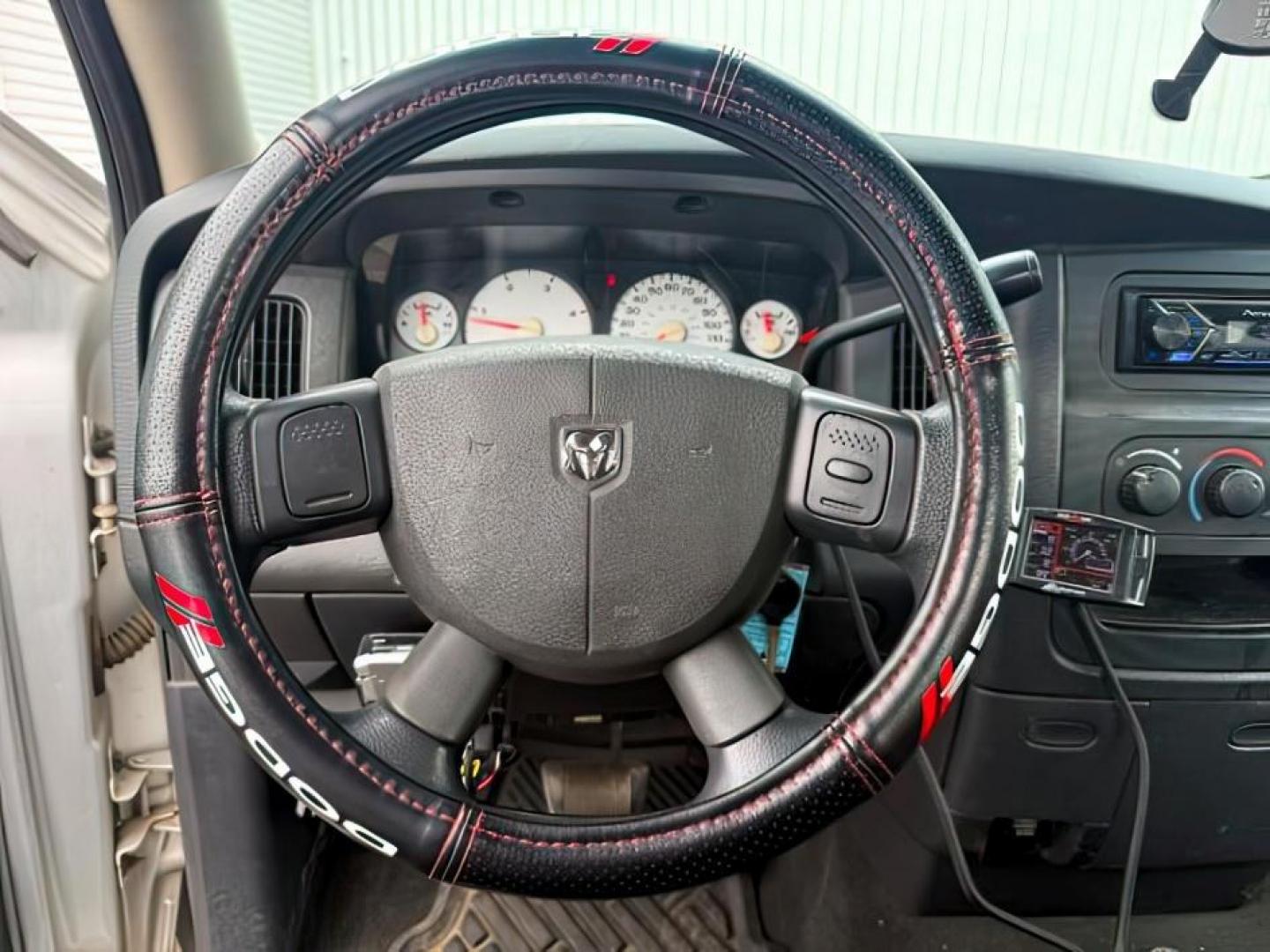 2004 SILVER /Dark Slate Gray Dodge Ram 2500 SLT (3D7KU28C54G) with an Cummins 5.9L I-6 diesel direct injection engine, AUTOMATIC transmission, located at 1235 N Woodruff Ave., Idaho Falls, 83401, (208) 523-1053, 43.507172, -112.000488 - At Timberline Auto, finding a great deal on your next vehicle is always easy! Our experienced sales staff goal is to help find you the right vehicle at the right price! Our knowledgeable finance department has options for almost any credit score. We offer extended service contract options to prot - Photo#12