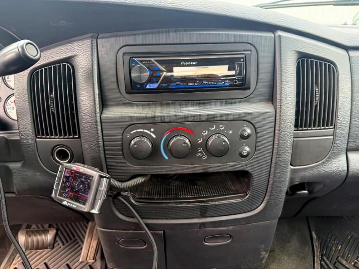 2004 SILVER /Dark Slate Gray Dodge Ram 2500 SLT (3D7KU28C54G) with an Cummins 5.9L I-6 diesel direct injection engine, AUTOMATIC transmission, located at 1235 N Woodruff Ave., Idaho Falls, 83401, (208) 523-1053, 43.507172, -112.000488 - At Timberline Auto, finding a great deal on your next vehicle is always easy! Our experienced sales staff goal is to help find you the right vehicle at the right price! Our knowledgeable finance department has options for almost any credit score. We offer extended service contract options to prot - Photo#13