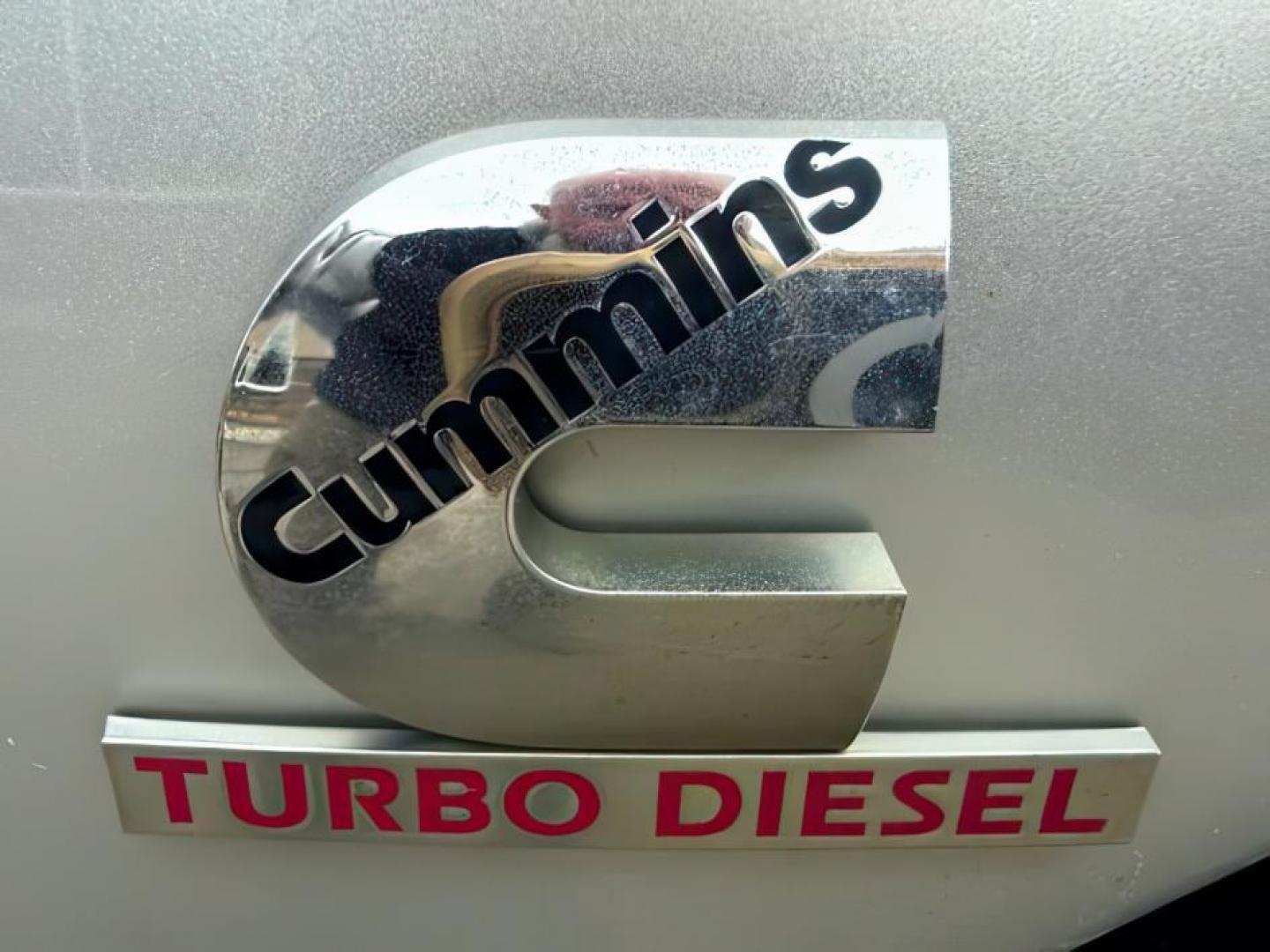 2004 SILVER /Dark Slate Gray Dodge Ram 2500 SLT (3D7KU28C54G) with an Cummins 5.9L I-6 diesel direct injection engine, AUTOMATIC transmission, located at 1235 N Woodruff Ave., Idaho Falls, 83401, (208) 523-1053, 43.507172, -112.000488 - At Timberline Auto, finding a great deal on your next vehicle is always easy! Our experienced sales staff goal is to help find you the right vehicle at the right price! Our knowledgeable finance department has options for almost any credit score. We offer extended service contract options to prot - Photo#21