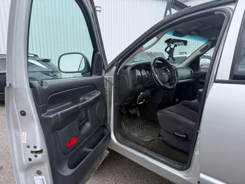 2004 Bright Silver Metallic Clearcoat /Dark Slate Gray Dodge Ram Pickup SLT (3D7KU28C54G) with an 6 Cyl, 5.9L engine, 4-speed automatic transmission, located at 1175 N Woodruff Ave, Idaho Falls, ID, 83401, 43.506901, -111.999657 - <b>Vehicle Details</b><br>Powerful, capable, and ready for work or weekend adventure, this 2004 Dodge Ram Pickup 2500 SLT/Laramie 4WD is a heavy-duty diesel truck built to handle demanding jobs with confidence. Equipped with the legendary 6-cylinder, 5.9L Diesel engine, it delivers the torque and du- Photo#9