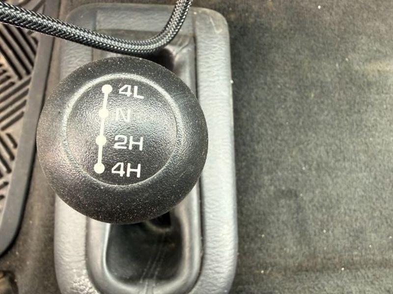 2004 Bright Silver Metallic Clearcoat /Dark Slate Gray Dodge Ram Pickup SLT (3D7KU28C54G) with an 6 Cyl, 5.9L engine, 4-speed automatic transmission, located at 1175 N Woodruff Ave, Idaho Falls, ID, 83401, 43.506901, -111.999657 - <b>Vehicle Details</b><br>Powerful, capable, and ready for work or weekend adventure, this 2004 Dodge Ram Pickup 2500 SLT/Laramie 4WD is a heavy-duty diesel truck built to handle demanding jobs with confidence. Equipped with the legendary 6-cylinder, 5.9L Diesel engine, it delivers the torque and du- Photo#15