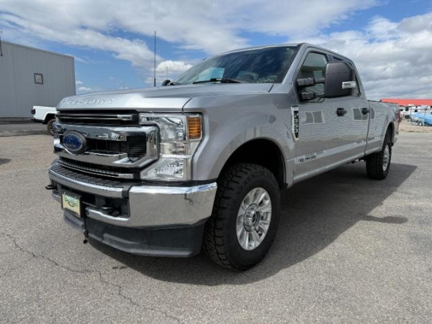 2022 SILVER /Medium Earth Gray Ford F-350 XLT (1FT8W3BT0NE) with an Powerstroke 6.7L V-8 diesel direct injection engine, AUTOMATIC transmission, located at 1235 N Woodruff Ave., Idaho Falls, 83401, (208) 523-1053, 43.507172, -112.000488 - At Timberline Auto, finding a great deal on your next vehicle is always easy! Our experienced sales staff goal is to help find you the right vehicle at the right price! Our knowledgeable finance department has options for almost any credit score. We offer extended service contract options to prot - Photo#27