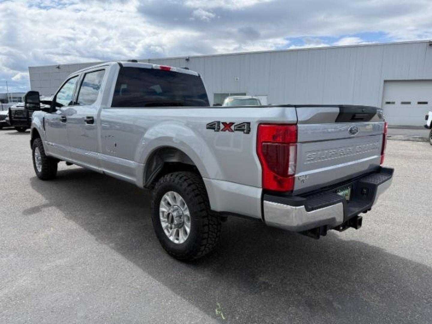 2022 SILVER /Medium Earth Gray Ford F-350 XLT (1FT8W3BT0NE) with an Powerstroke 6.7L V-8 diesel direct injection engine, AUTOMATIC transmission, located at 1235 N Woodruff Ave., Idaho Falls, 83401, (208) 523-1053, 43.507172, -112.000488 - At Timberline Auto, finding a great deal on your next vehicle is always easy! Our experienced sales staff goal is to help find you the right vehicle at the right price! Our knowledgeable finance department has options for almost any credit score. We offer extended service contract options to prot - Photo#29