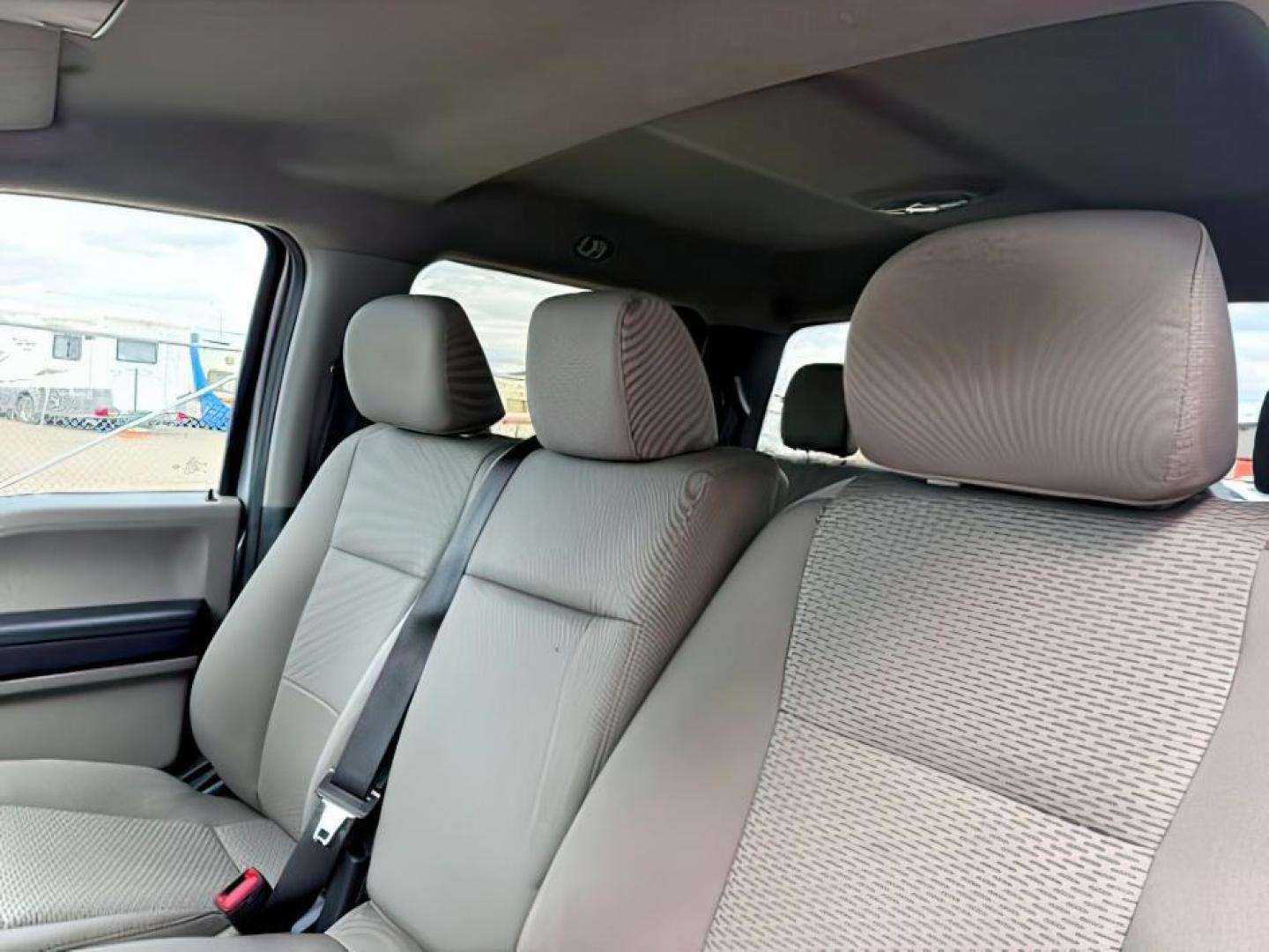 2022 SILVER /Medium Earth Gray Ford F-350 XLT (1FT8W3BT0NE) with an Powerstroke 6.7L V-8 diesel direct injection engine, AUTOMATIC transmission, located at 1235 N Woodruff Ave., Idaho Falls, 83401, (208) 523-1053, 43.507172, -112.000488 - At Timberline Auto, finding a great deal on your next vehicle is always easy! Our experienced sales staff goal is to help find you the right vehicle at the right price! Our knowledgeable finance department has options for almost any credit score. We offer extended service contract options to prot - Photo#22