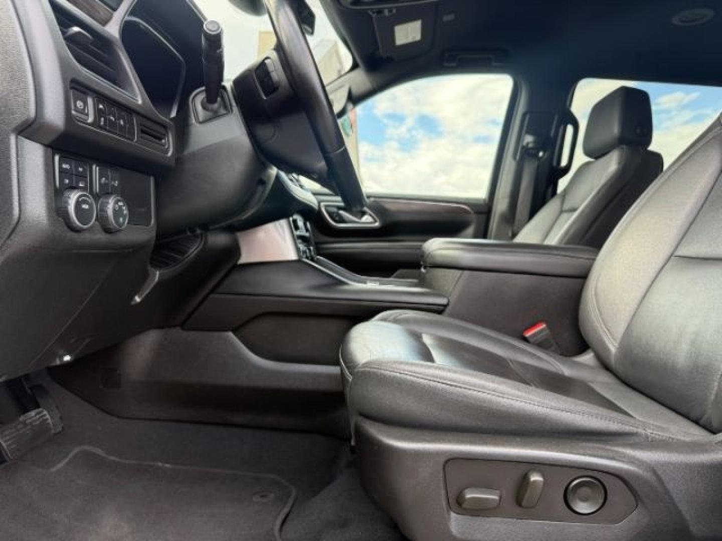2023 WHITE /Jet Black Chevrolet Tahoe (1GNSKNKD5PR) with an EcoTec3 53L V-8 gasoline direct injection engine, Automatic transmission, located at 1175 N Woodruff Ave, Idaho Falls, ID, 83401, 43.506901, -111.999657 - At Timberline Auto, finding a great deal on your next vehicle is always easy! Our experienced sales staff goal is to help find you the right vehicle at the right price! Our knowledgeable finance department has options for almost any credit score. We offer extended service contract options to prot - Photo#46