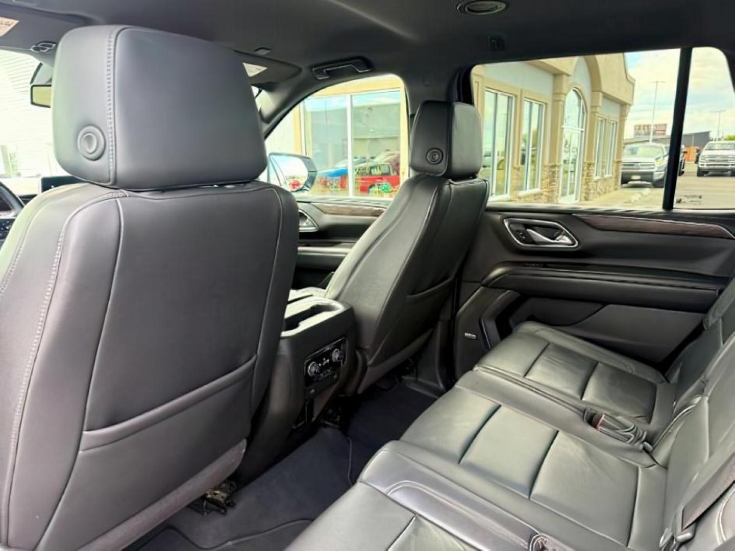 2023 WHITE /Jet Black Chevrolet Tahoe (1GNSKNKD5PR) with an EcoTec3 53L V-8 gasoline direct injection engine, Automatic transmission, located at 1175 N Woodruff Ave, Idaho Falls, ID, 83401, 43.506901, -111.999657 - At Timberline Auto, finding a great deal on your next vehicle is always easy! Our experienced sales staff goal is to help find you the right vehicle at the right price! Our knowledgeable finance department has options for almost any credit score. We offer extended service contract options to prot - Photo#29