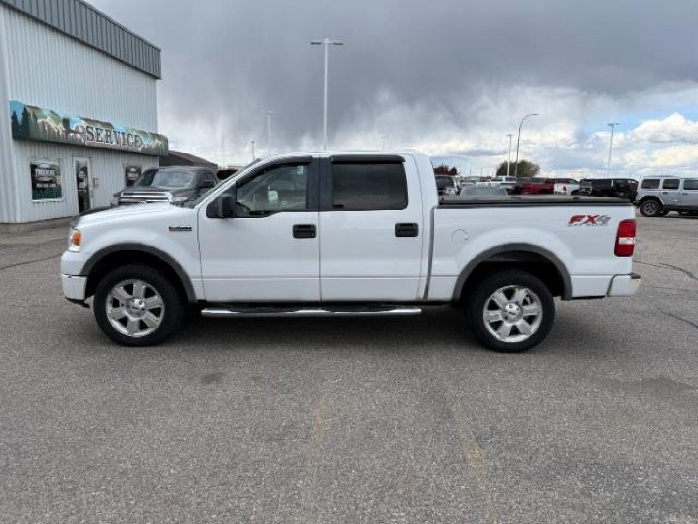 2008 WHITE /Medium Flint Ford F-150 FX4 (1FTPW14V78K) with an Triton 5.4L V-8 variable valve control engine, AUTOMATIC transmission, located at 1235 N Woodruff Ave., Idaho Falls, 83401, (208) 523-1053, 43.507172, -112.000488 - At Timberline Auto, finding a great deal on your next vehicle is always easy! Our experienced sales staff goal is to help find you the right vehicle at the right price! Our knowledgeable finance department has options for almost any credit score. We offer extended service contract options to prot - Photo#22