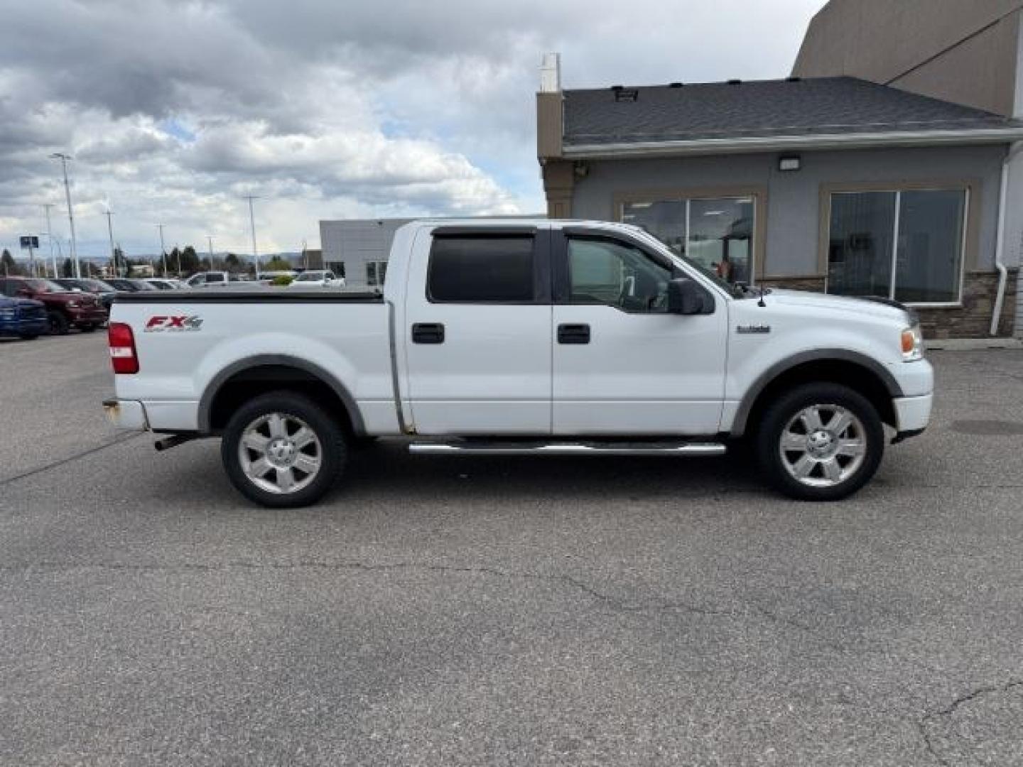 2008 WHITE /Medium Flint Ford F-150 FX4 (1FTPW14V78K) with an Triton 5.4L V-8 variable valve control engine, AUTOMATIC transmission, located at 1235 N Woodruff Ave., Idaho Falls, 83401, (208) 523-1053, 43.507172, -112.000488 - At Timberline Auto, finding a great deal on your next vehicle is always easy! Our experienced sales staff goal is to help find you the right vehicle at the right price! Our knowledgeable finance department has options for almost any credit score. We offer extended service contract options to prot - Photo#26