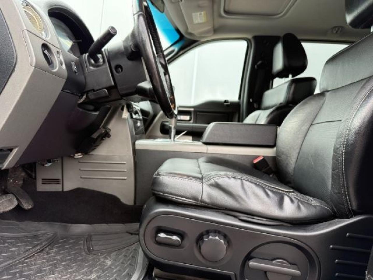 2008 WHITE /Medium Flint Ford F-150 FX4 (1FTPW14V78K) with an Triton 5.4L V-8 variable valve control engine, AUTOMATIC transmission, located at 1235 N Woodruff Ave., Idaho Falls, 83401, (208) 523-1053, 43.507172, -112.000488 - At Timberline Auto, finding a great deal on your next vehicle is always easy! Our experienced sales staff goal is to help find you the right vehicle at the right price! Our knowledgeable finance department has options for almost any credit score. We offer extended service contract options to prot - Photo#31