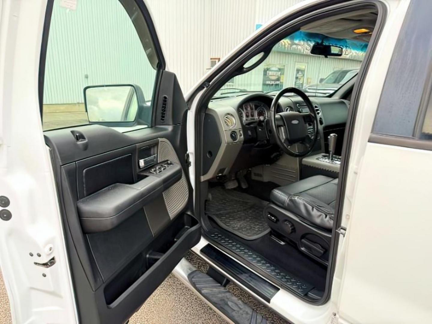2008 WHITE /Medium Flint Ford F-150 FX4 (1FTPW14V78K) with an Triton 5.4L V-8 variable valve control engine, AUTOMATIC transmission, located at 1235 N Woodruff Ave., Idaho Falls, 83401, (208) 523-1053, 43.507172, -112.000488 - At Timberline Auto, finding a great deal on your next vehicle is always easy! Our experienced sales staff goal is to help find you the right vehicle at the right price! Our knowledgeable finance department has options for almost any credit score. We offer extended service contract options to prot - Photo#9