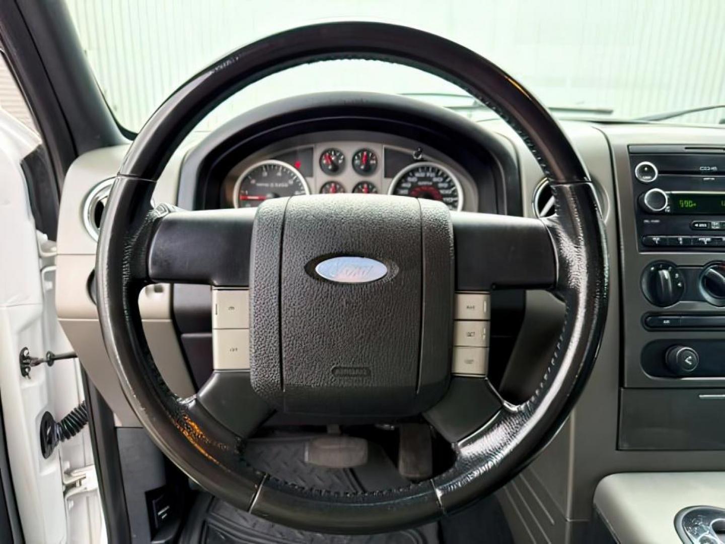 2008 WHITE /Medium Flint Ford F-150 FX4 (1FTPW14V78K) with an Triton 5.4L V-8 variable valve control engine, AUTOMATIC transmission, located at 1235 N Woodruff Ave., Idaho Falls, 83401, (208) 523-1053, 43.507172, -112.000488 - At Timberline Auto, finding a great deal on your next vehicle is always easy! Our experienced sales staff goal is to help find you the right vehicle at the right price! Our knowledgeable finance department has options for almost any credit score. We offer extended service contract options to prot - Photo#12