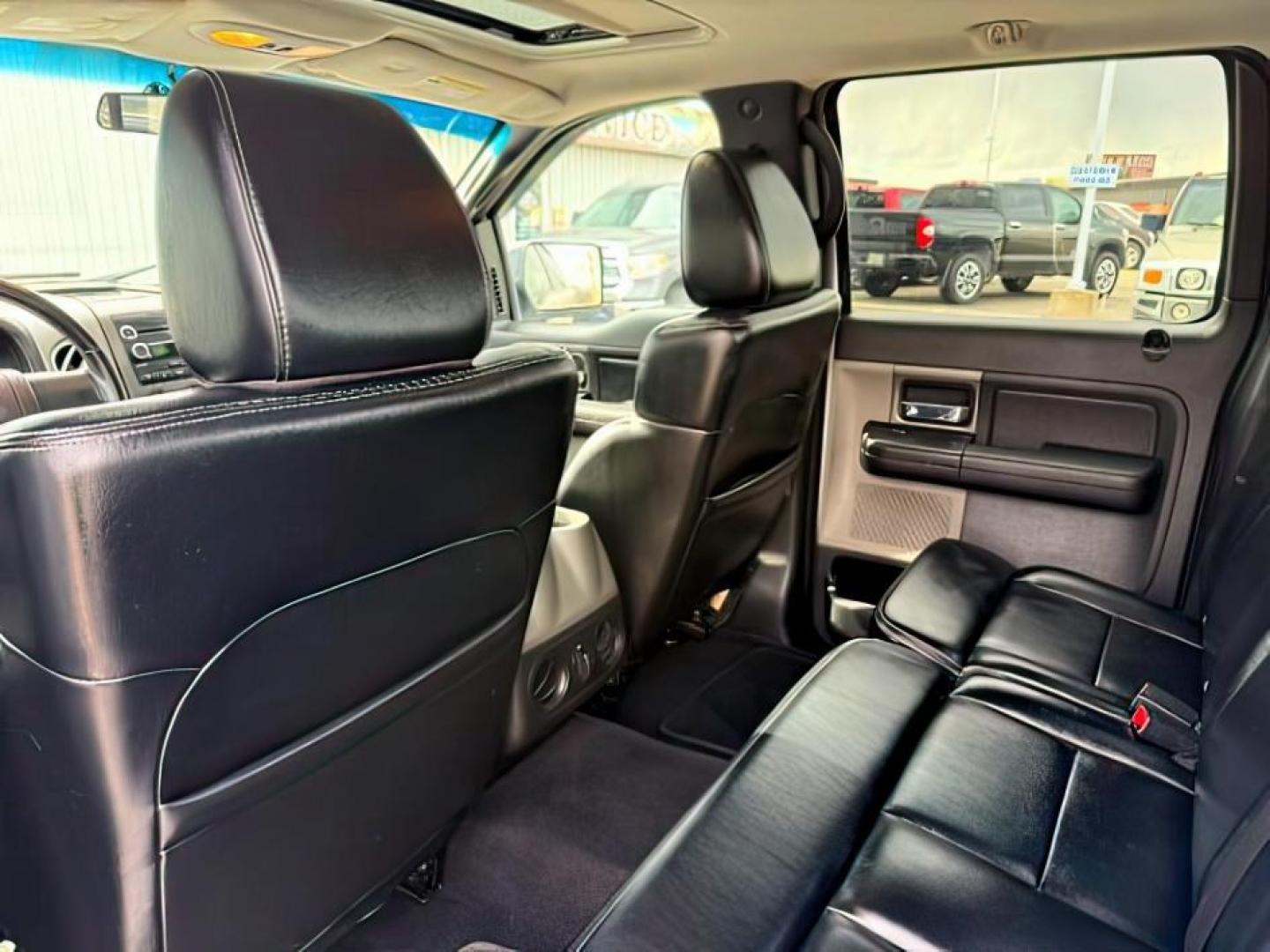 2008 WHITE /Medium Flint Ford F-150 FX4 (1FTPW14V78K) with an Triton 5.4L V-8 variable valve control engine, AUTOMATIC transmission, located at 1235 N Woodruff Ave., Idaho Falls, 83401, (208) 523-1053, 43.507172, -112.000488 - At Timberline Auto, finding a great deal on your next vehicle is always easy! Our experienced sales staff goal is to help find you the right vehicle at the right price! Our knowledgeable finance department has options for almost any credit score. We offer extended service contract options to prot - Photo#19