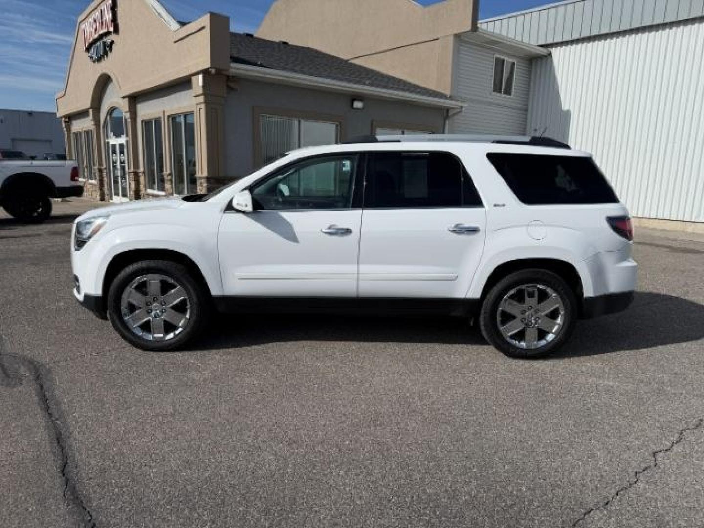 2017 WHITE /LEATHER GMC Acadia Limited (1GKKVSKD7HJ) with an 36 V6 engine, Automatic transmission, located at 1175 N Woodruff Ave, Idaho Falls, ID, 83401, 43.506901, -111.999657 - Photo#30
