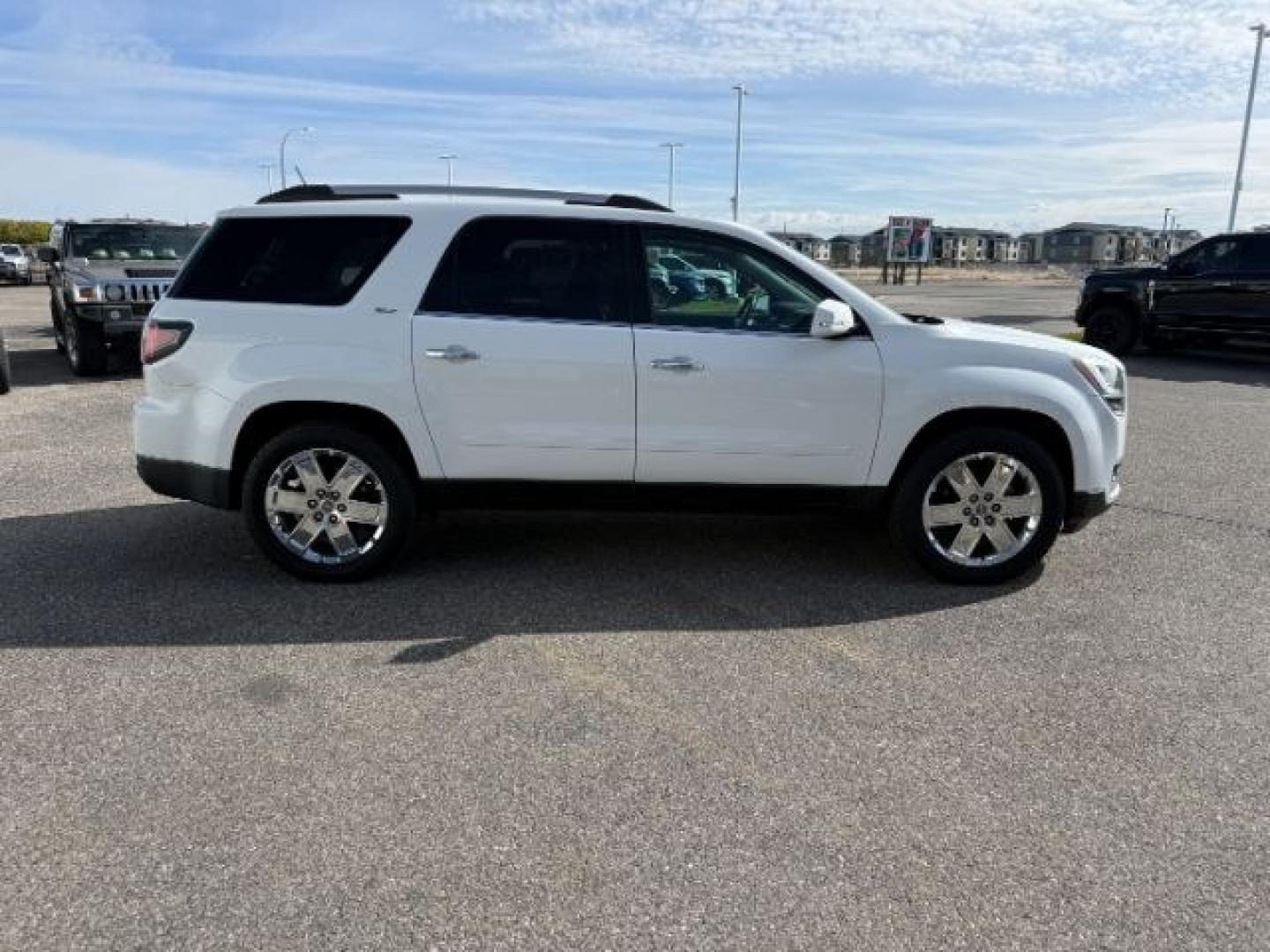 2017 WHITE /LEATHER GMC Acadia Limited (1GKKVSKD7HJ) with an 36 V6 engine, Automatic transmission, located at 1175 N Woodruff Ave, Idaho Falls, ID, 83401, 43.506901, -111.999657 - Photo#38