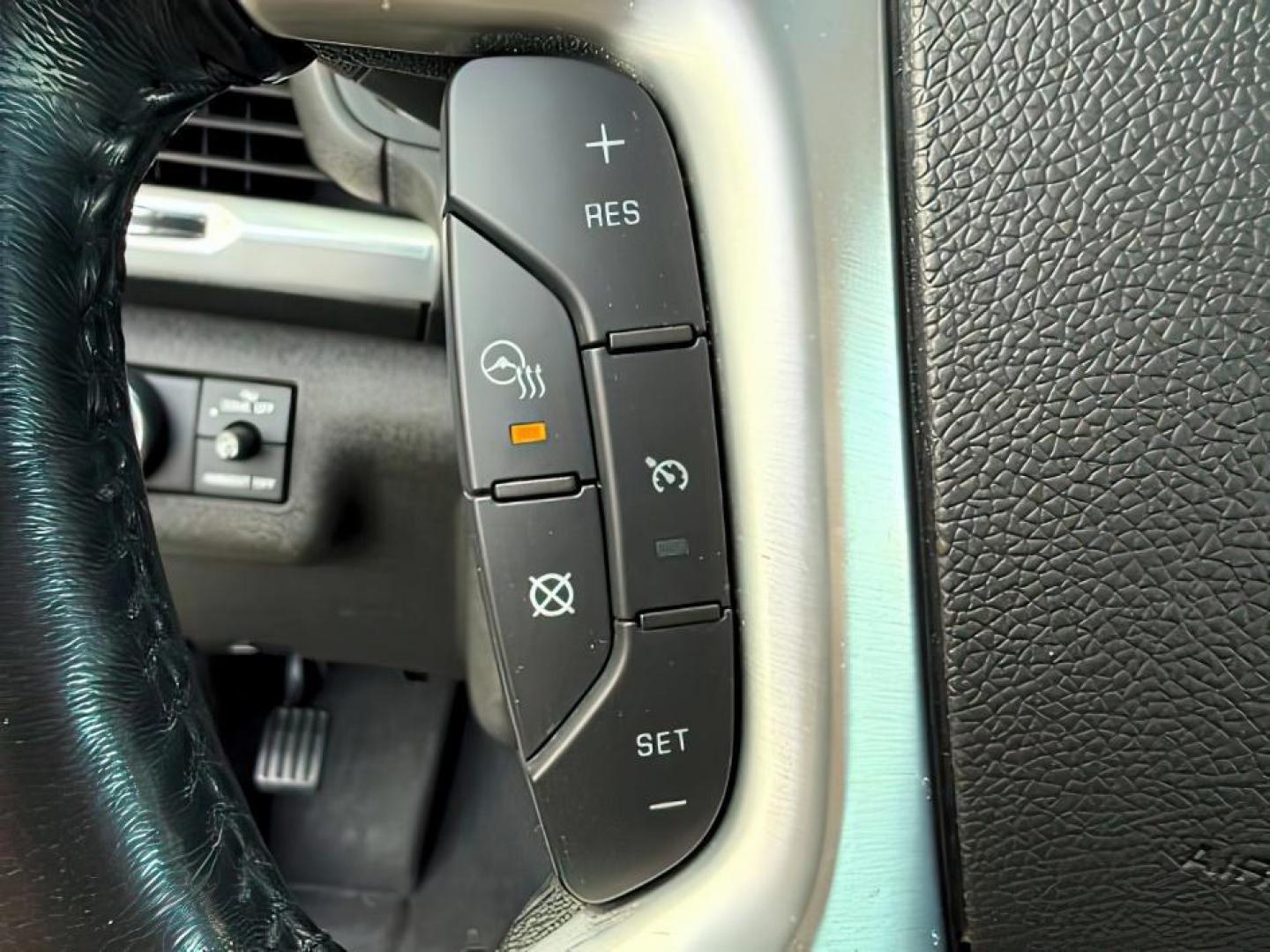2017 WHITE /LEATHER GMC Acadia Limited (1GKKVSKD7HJ) with an 36 V6 engine, Automatic transmission, located at 1175 N Woodruff Ave, Idaho Falls, ID, 83401, 43.506901, -111.999657 - Photo#23