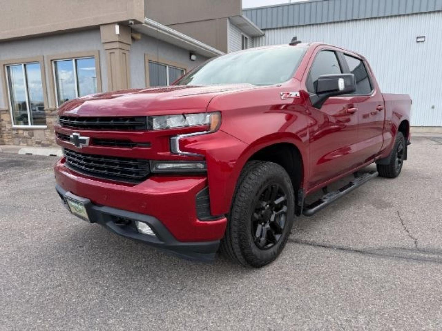 2021 RED /Jet Black Chevrolet Silverado 1500 (1GCUYEEDXMZ) with an EcoTec3 53L V-8 gasoline direct injection engine, Automatic transmission, located at 1175 N Woodruff Ave, Idaho Falls, ID, 83401, 43.506901, -111.999657 - Photo#29