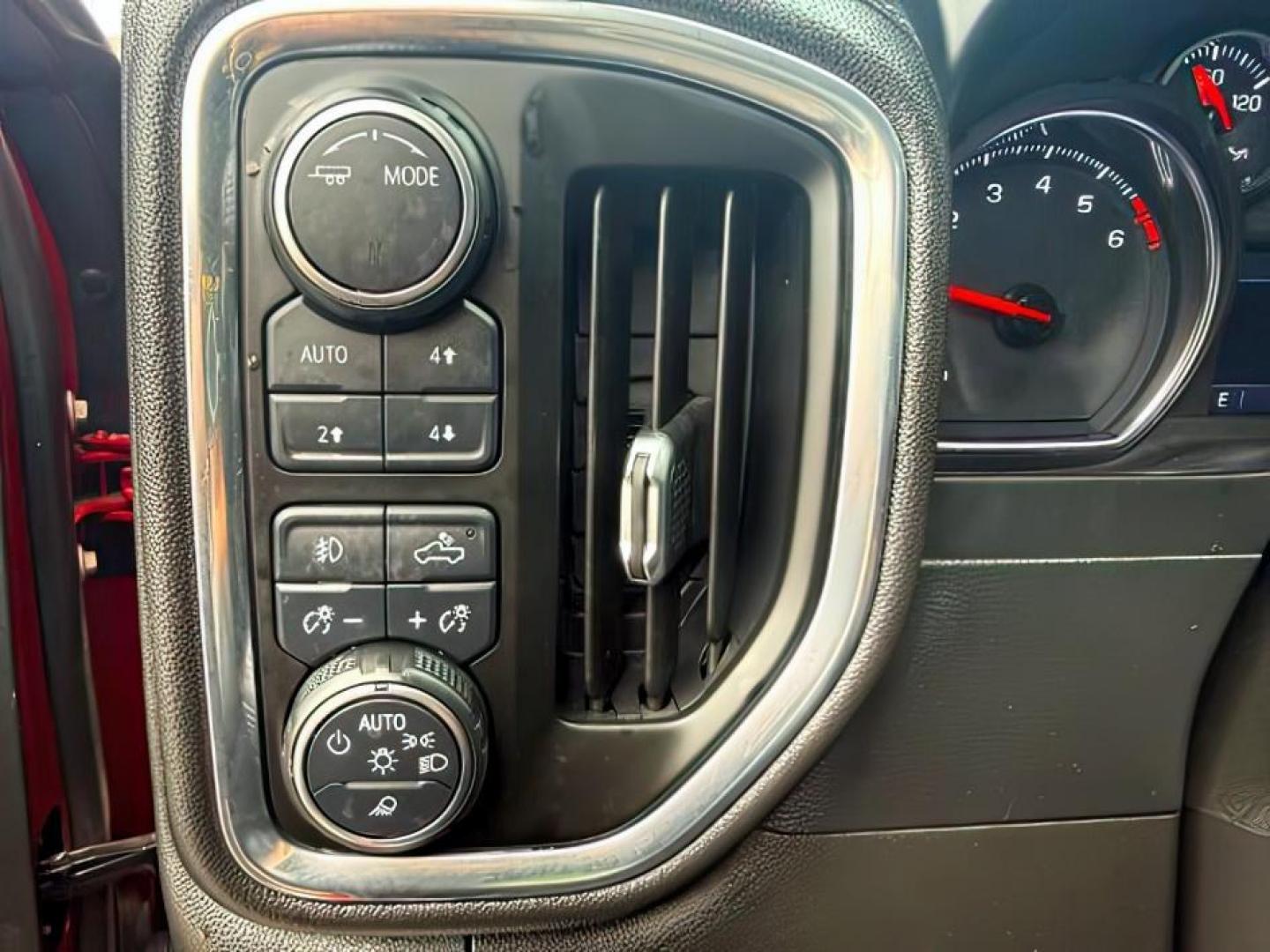 2021 RED /Jet Black Chevrolet Silverado 1500 (1GCUYEEDXMZ) with an EcoTec3 53L V-8 gasoline direct injection engine, Automatic transmission, located at 1175 N Woodruff Ave, Idaho Falls, ID, 83401, 43.506901, -111.999657 - Photo#22