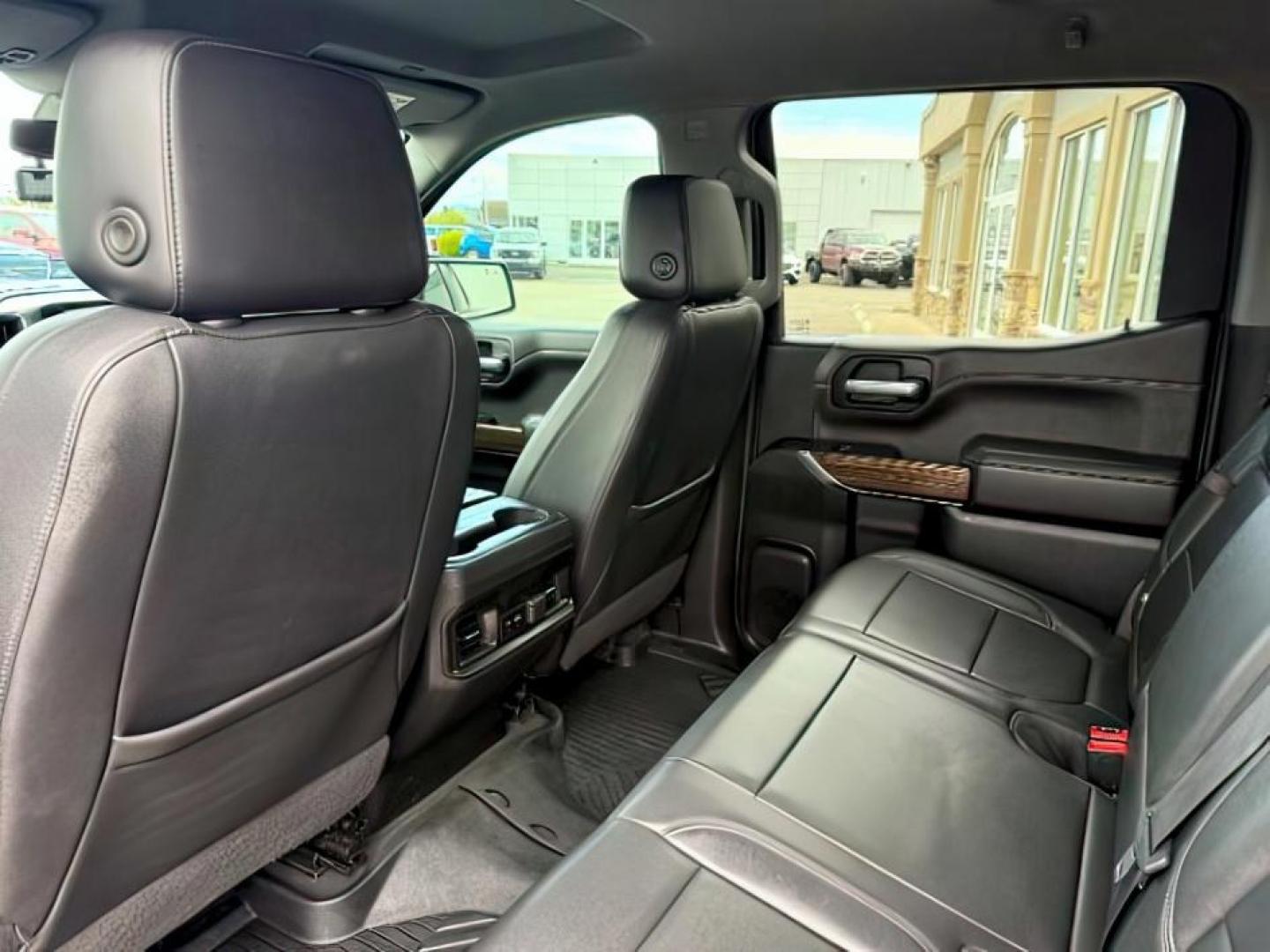 2021 RED /Jet Black Chevrolet Silverado 1500 (1GCUYEEDXMZ) with an EcoTec3 53L V-8 gasoline direct injection engine, Automatic transmission, located at 1175 N Woodruff Ave, Idaho Falls, ID, 83401, 43.506901, -111.999657 - Photo#27