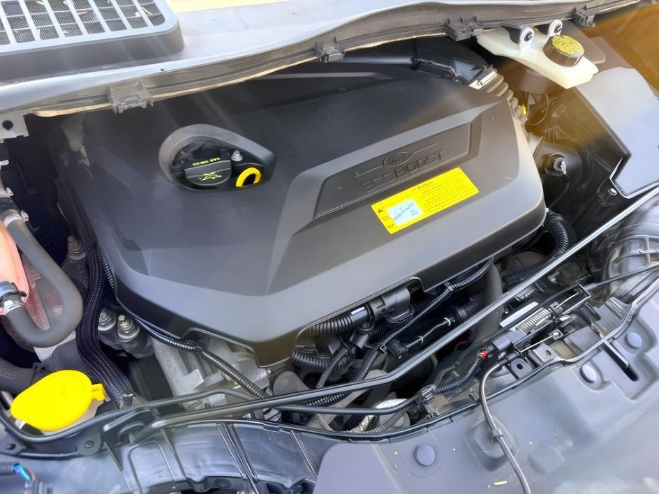 2014 BLACK /CLOTH Ford Escape (1FMCU9GX2EU) with an 16L I4 engine, Automatic transmission, located at 1175 N Woodruff Ave, Idaho Falls, ID, 83401, 43.506901, -111.999657 - Compact SUV practicality and everyday drivability come together in this 2014 Ford Escape 4WD equipped with a 1.6L EcoBoost turbocharged engine. Four wheel drive capability adds traction for changing road conditions while the compact SUV size keeps it easy to maneuver around town and in tighter parki- Photo#27