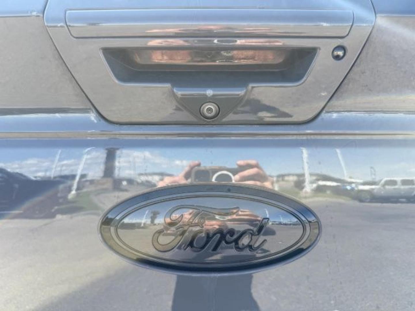 2018 GRAY /Black Ford F-150 (1FTEW1EG1JF) with an EcoBoost 35L V-6 portdirect injection engine, Automatic transmission, located at 1175 N Woodruff Ave, Idaho Falls, ID, 83401, 43.506901, -111.999657 - At Timberline Auto, finding a great deal on your next vehicle is always easy! Our experienced sales staff goal is to help find you the right vehicle at the right price! Our knowledgeable finance department has options for almost any credit score. We offer extended service contract options to prot - Photo#5