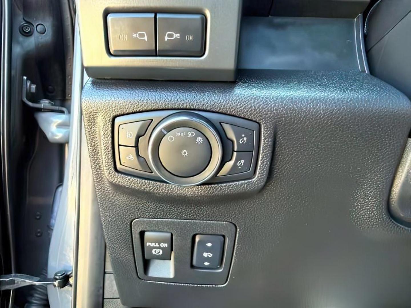 2018 GRAY /Black Ford F-150 (1FTEW1EG1JF) with an EcoBoost 35L V-6 portdirect injection engine, Automatic transmission, located at 1175 N Woodruff Ave, Idaho Falls, ID, 83401, 43.506901, -111.999657 - At Timberline Auto, finding a great deal on your next vehicle is always easy! Our experienced sales staff goal is to help find you the right vehicle at the right price! Our knowledgeable finance department has options for almost any credit score. We offer extended service contract options to prot - Photo#24