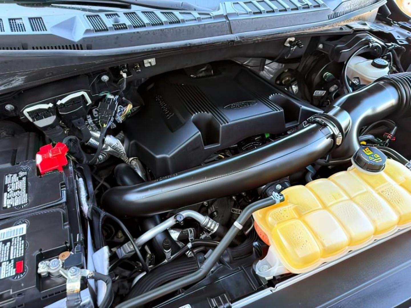 2018 GRAY /Black Ford F-150 (1FTEW1EG1JF) with an EcoBoost 35L V-6 portdirect injection engine, Automatic transmission, located at 1175 N Woodruff Ave, Idaho Falls, ID, 83401, 43.506901, -111.999657 - At Timberline Auto, finding a great deal on your next vehicle is always easy! Our experienced sales staff goal is to help find you the right vehicle at the right price! Our knowledgeable finance department has options for almost any credit score. We offer extended service contract options to prot - Photo#30
