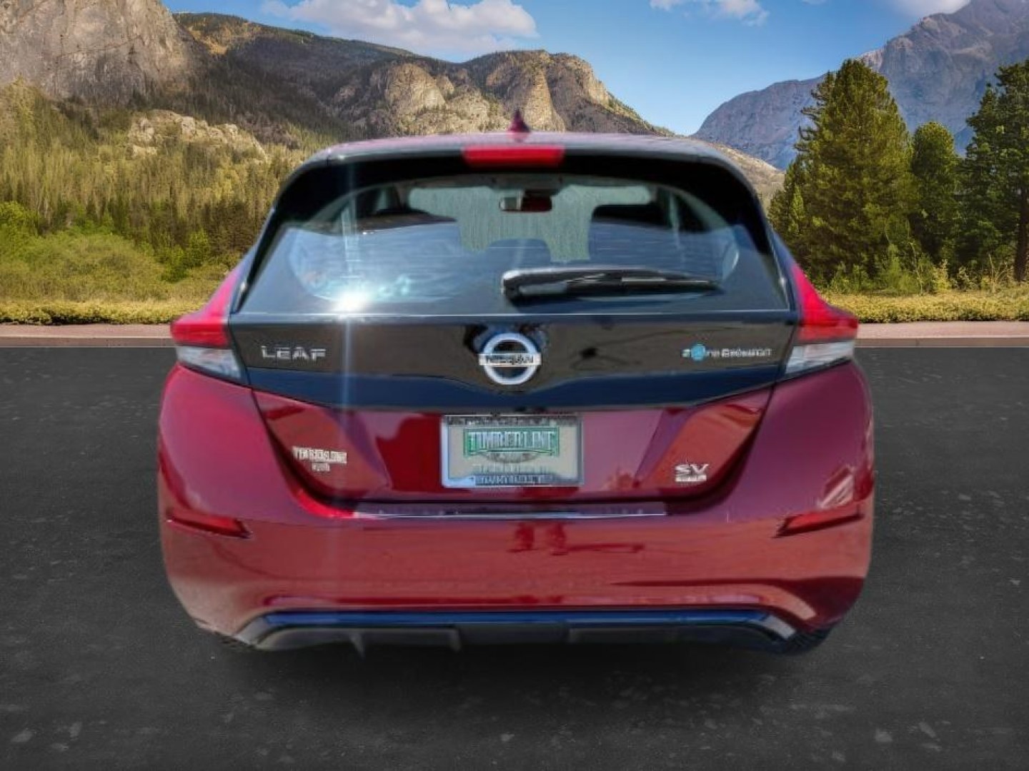 2022 RED /Black Nissan LEAF SV PLUS 62 kWh (1N4BZ1CV0NC) with an AC ELECTRIC MOTOR engine, AUTOMATIC transmission, located at 1235 N Woodruff Ave., Idaho Falls, 83401, (208) 523-1053, 43.507172, -112.000488 - At Timberline Auto, finding a great deal on your next vehicle is always easy! Our experienced sales staff goal is to help find you the right vehicle at the right price! Our knowledgeable finance department has options for almost any credit score. We offer extended service contract options to prot - Photo#3