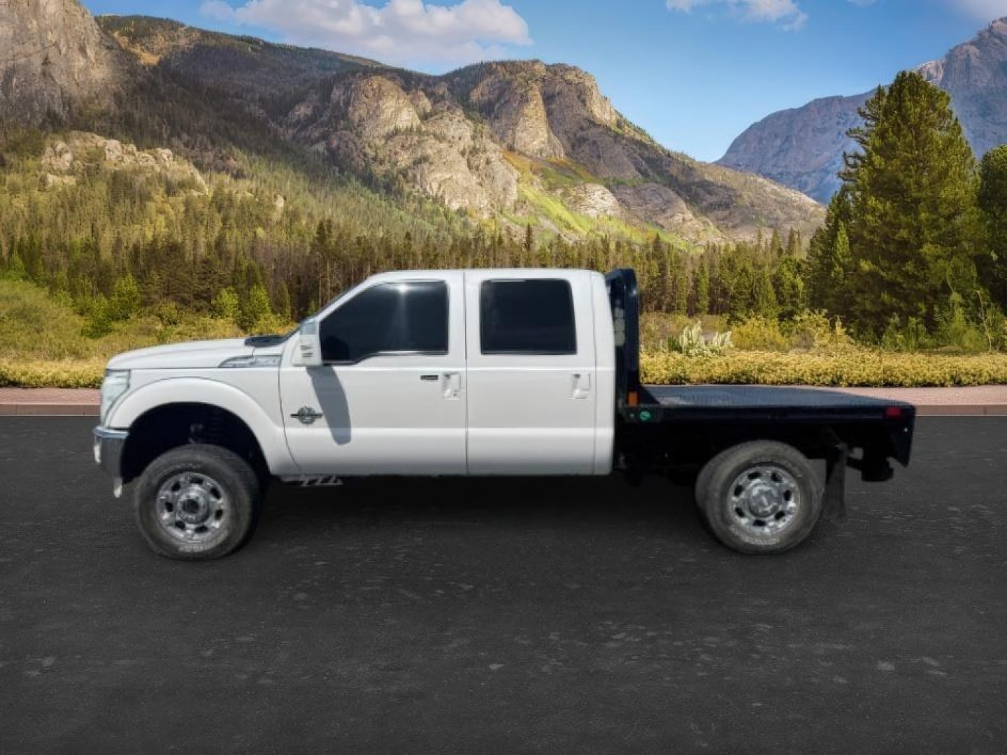 2011 WHITE /LEATHER Ford Super Duty F-350 SRW LARIAT (1FT8W3BT2BE) with an 6.7L engine, AUTOMATIC transmission, located at 1235 N Woodruff Ave., Idaho Falls, 83401, (208) 523-1053, 43.507172, -112.000488 - At Timberline Auto, finding a great deal on your next vehicle is always easy! Our experienced sales staff goal is to help find you the right vehicle at the right price! Our knowledgeable finance department has options for almost any credit score. We offer extended service contract options to prot - Photo#0
