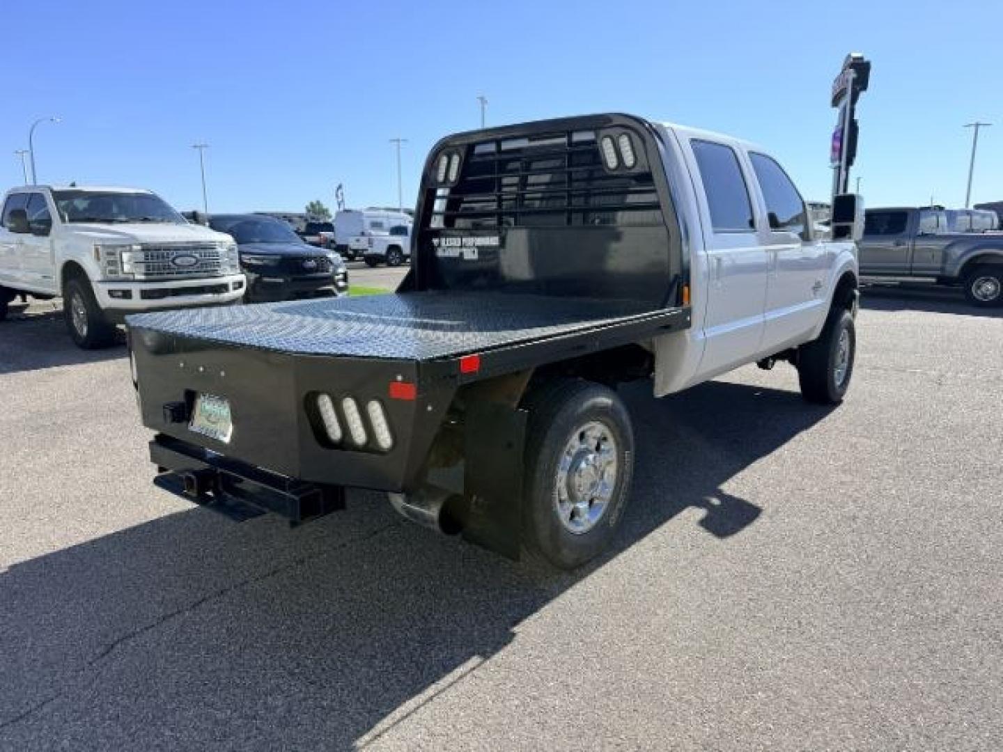 2011 WHITE /LEATHER Ford Super Duty F-350 SRW (1FT8W3BT2BE) with an 67L engine, Automatic transmission, located at 1175 N Woodruff Ave, Idaho Falls, ID, 83401, 43.506901, -111.999657 - At Timberline Auto, finding a great deal on your next vehicle is always easy! Our experienced sales staff goal is to help find you the right vehicle at the right price! Our knowledgeable finance department has options for almost any credit score. We offer extended service contract options to prot- Photo#29
