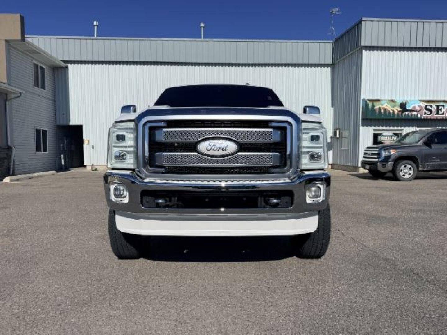 2011 WHITE /LEATHER Ford Super Duty F-350 SRW (1FT8W3BT2BE) with an 67L engine, Automatic transmission, located at 1175 N Woodruff Ave, Idaho Falls, ID, 83401, 43.506901, -111.999657 - At Timberline Auto, finding a great deal on your next vehicle is always easy! Our experienced sales staff goal is to help find you the right vehicle at the right price! Our knowledgeable finance department has options for almost any credit score. We offer extended service contract options to prot- Photo#32